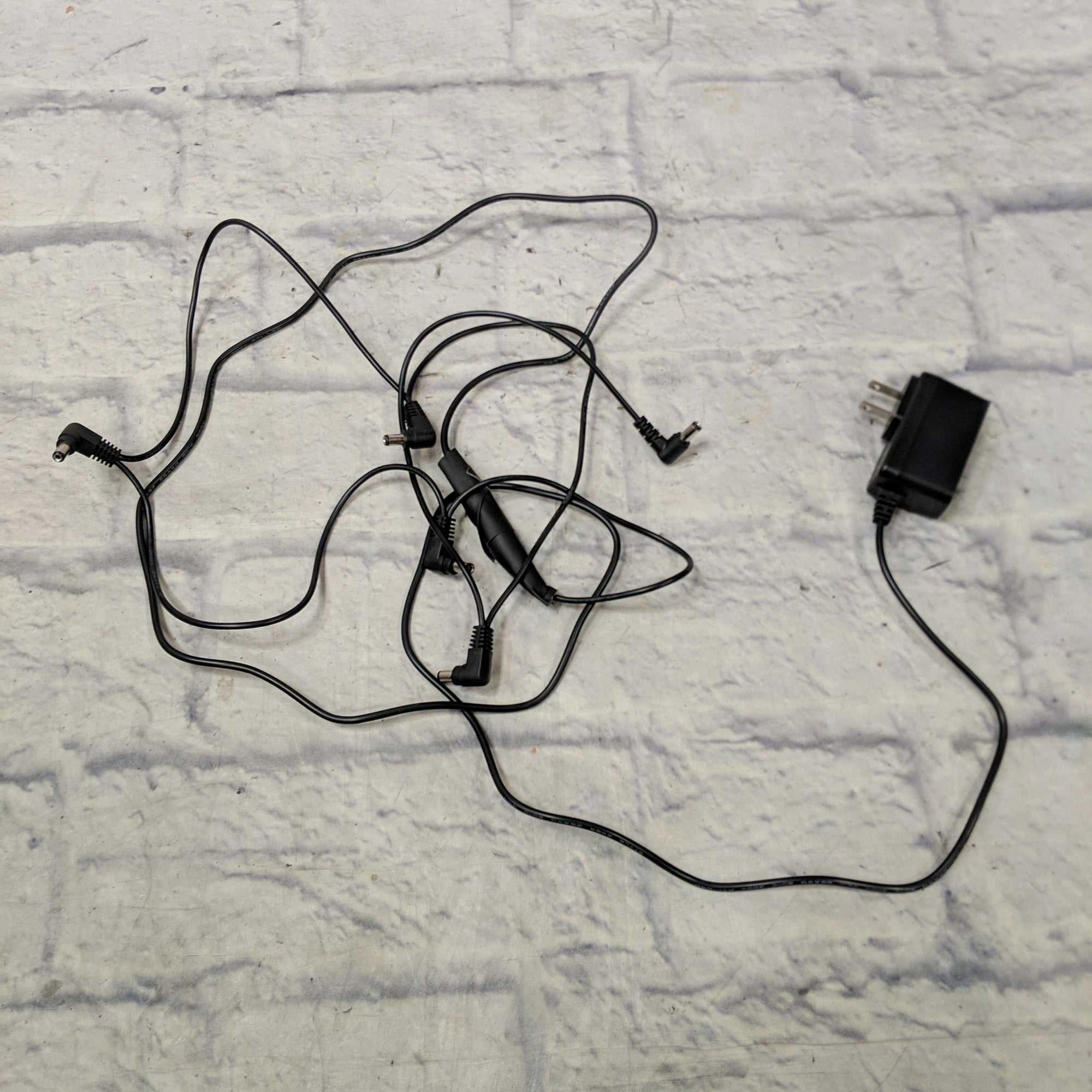 Unknown Power Supply with 5 Daisy Chain