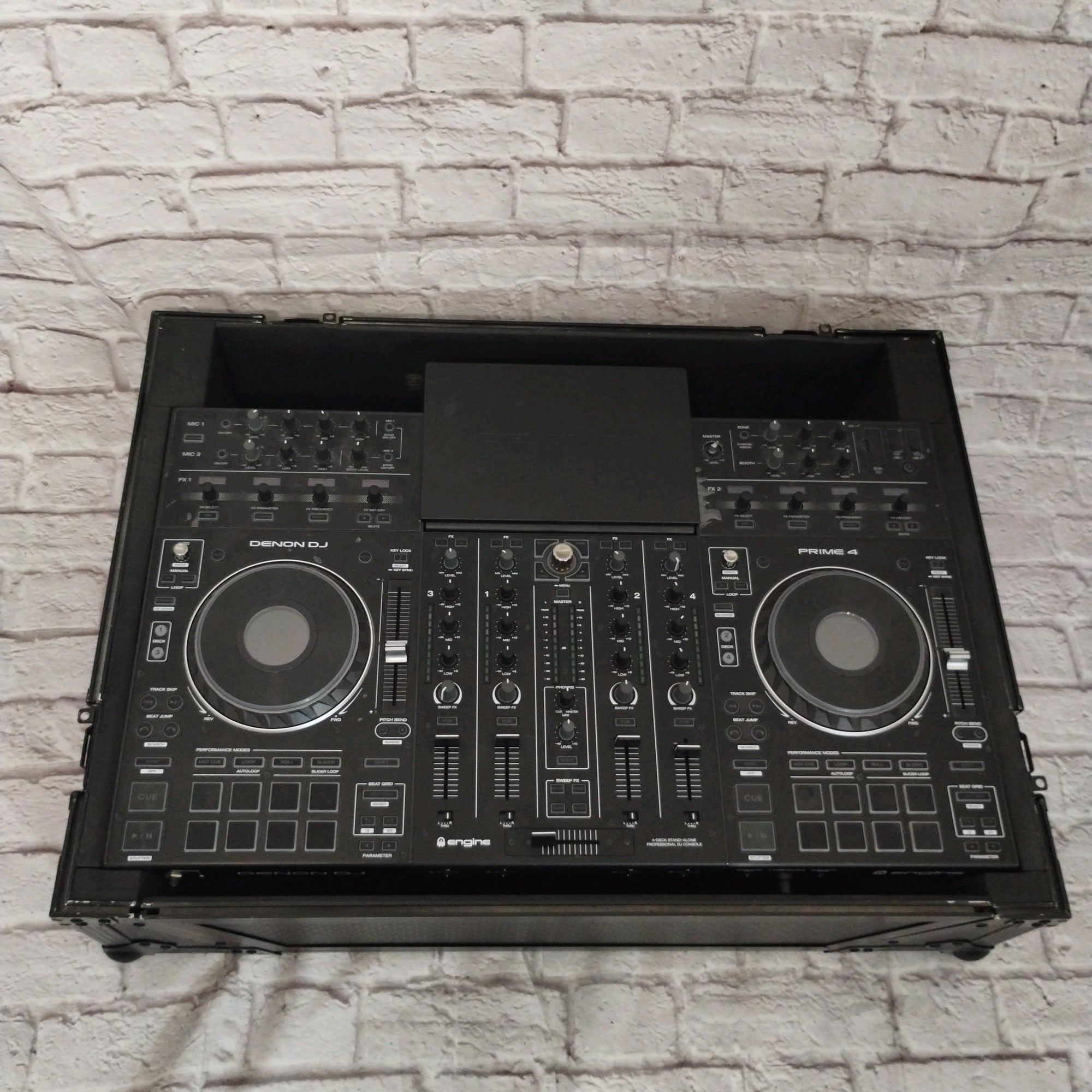 Denon DJ Prime 4 Turntable With Case