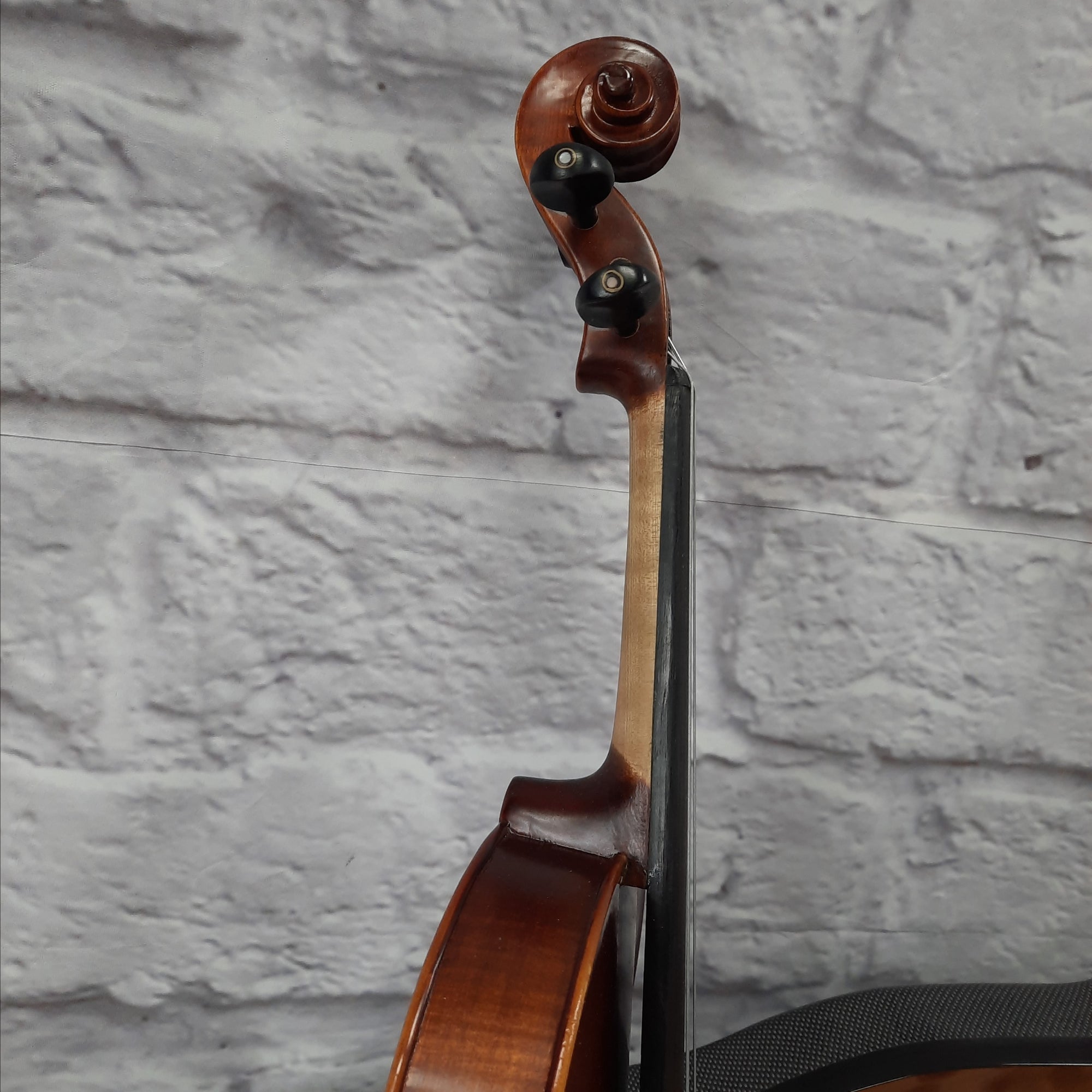 D. Baesel 4/4 Violin Outfit