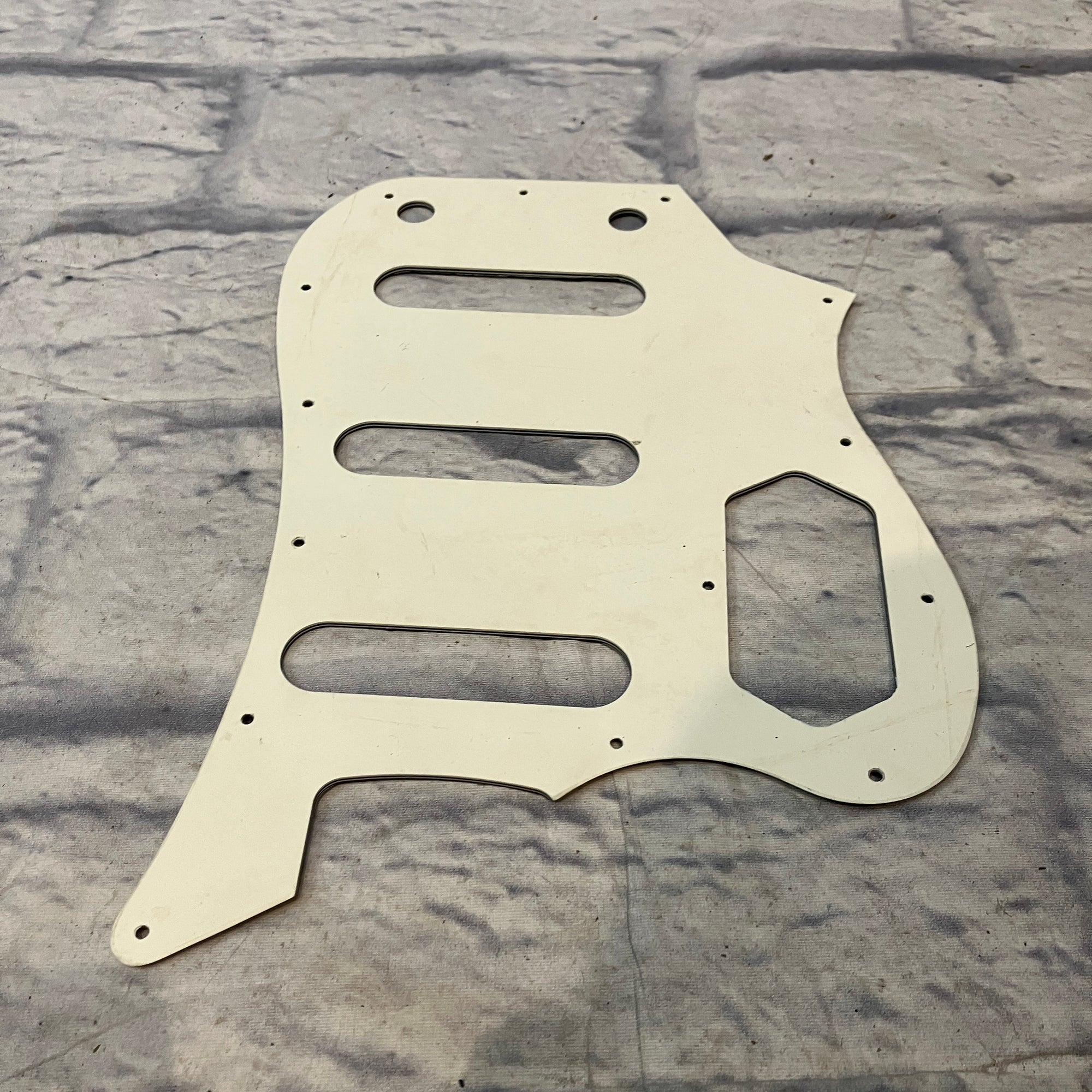 Squier Bass VI Pickguard