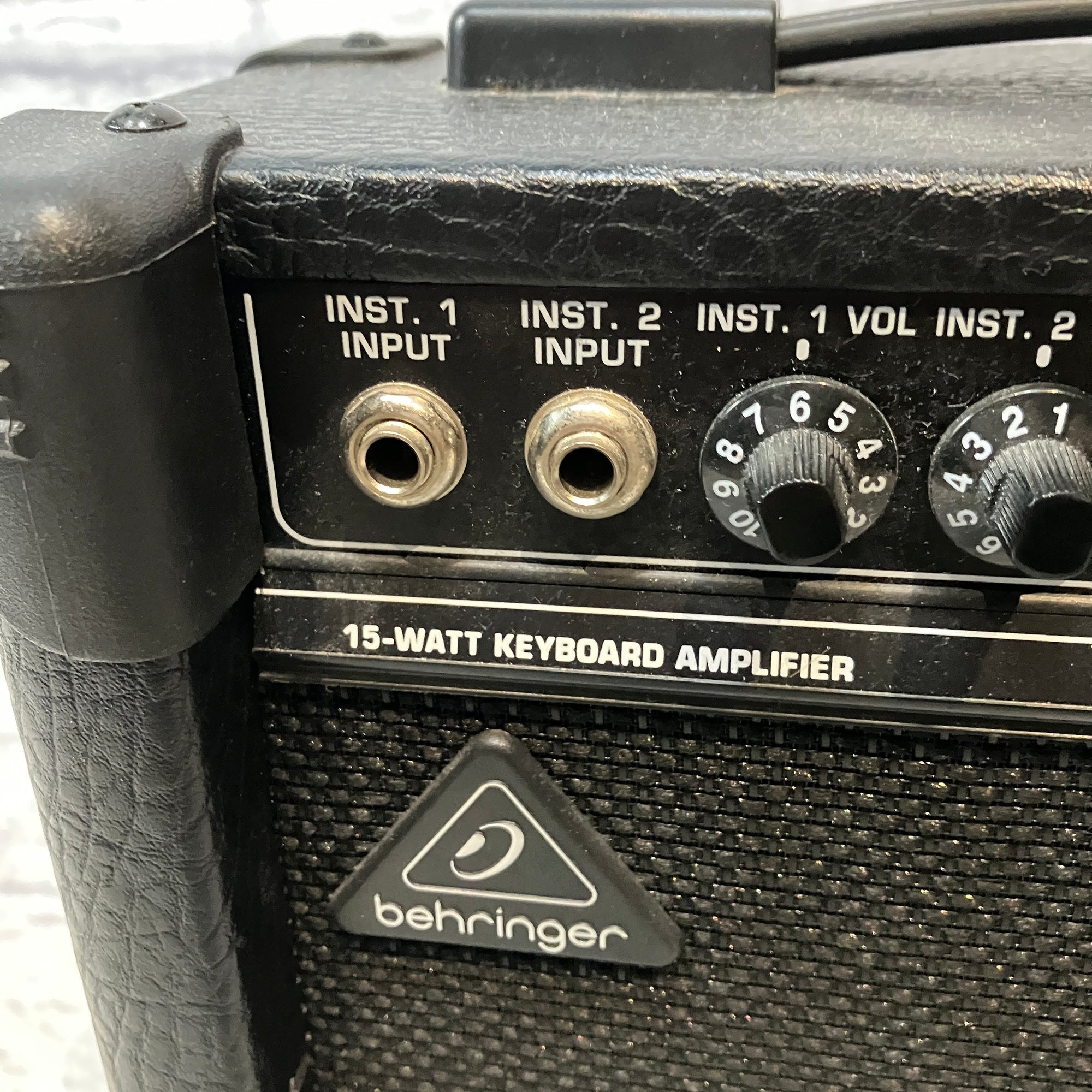 Behringer KT108 Combo Amp