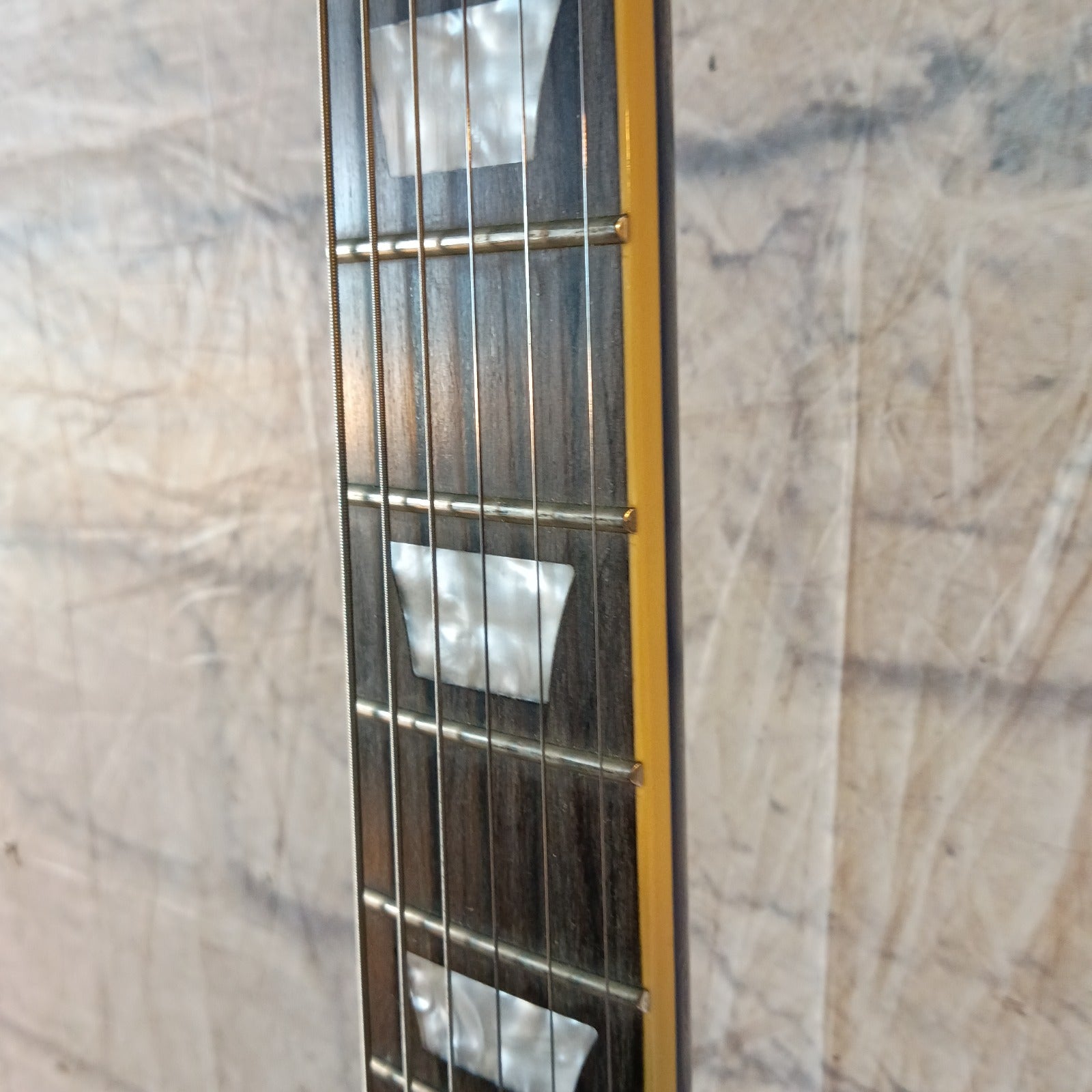 Epiphone Les Paul traditional pro II Electric Guitar/ W case