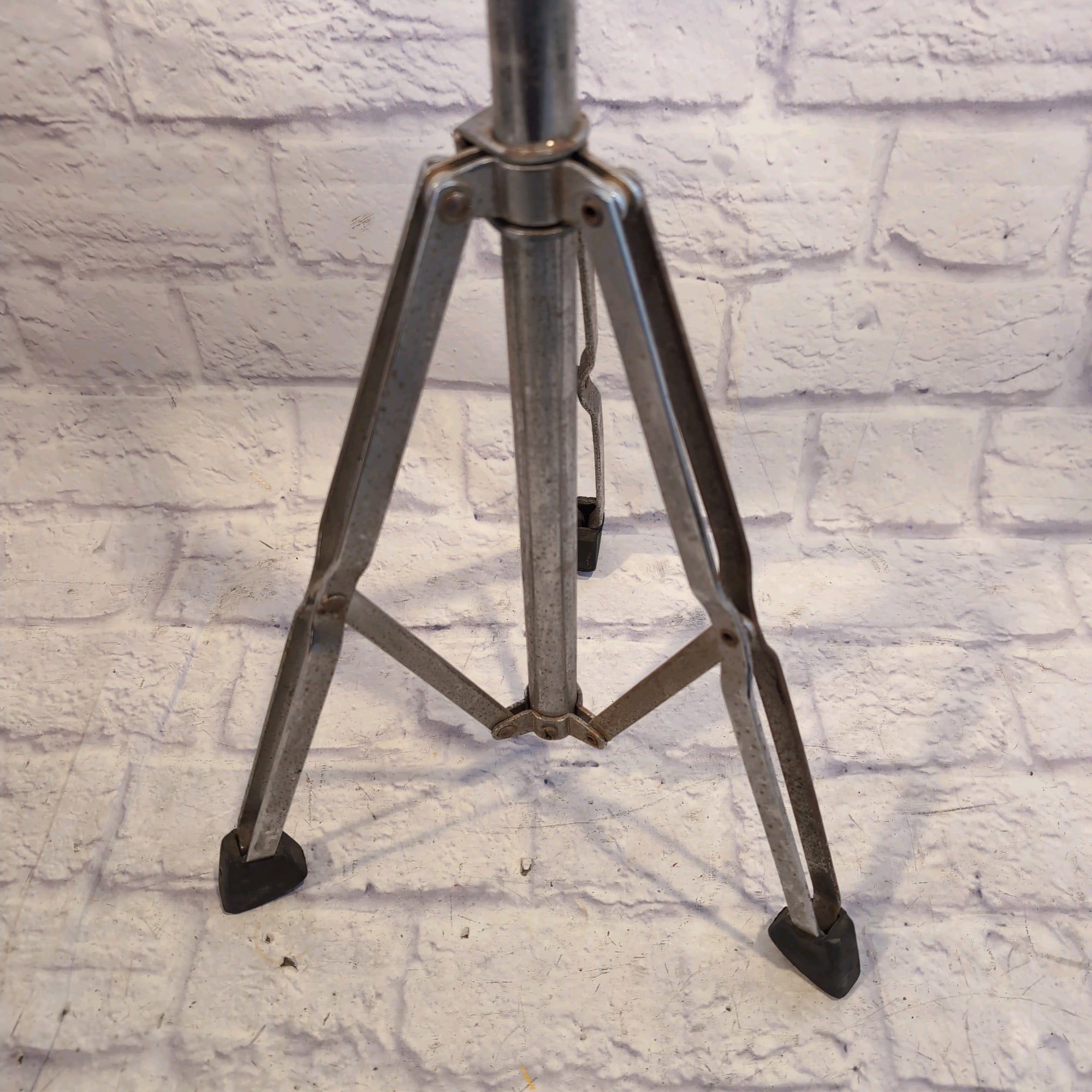 Unknown Double Bongo Stand