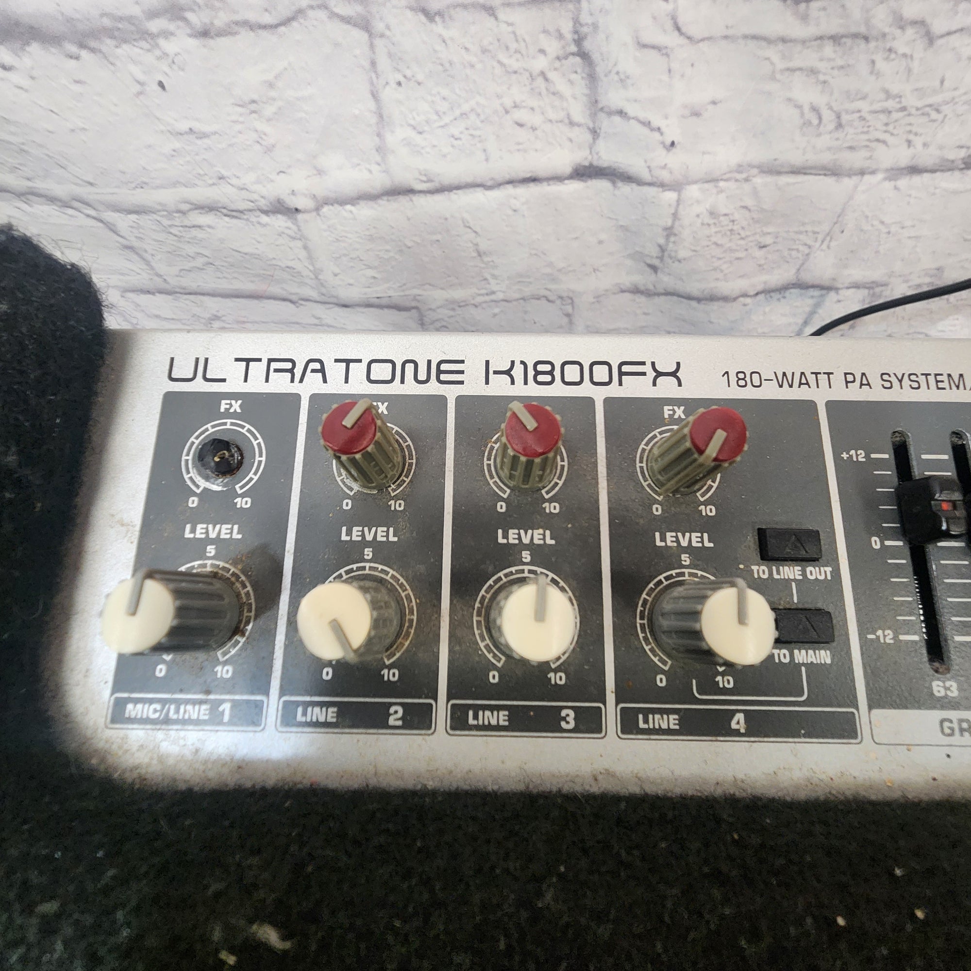 Behringer K1800FX Keyboard Amp