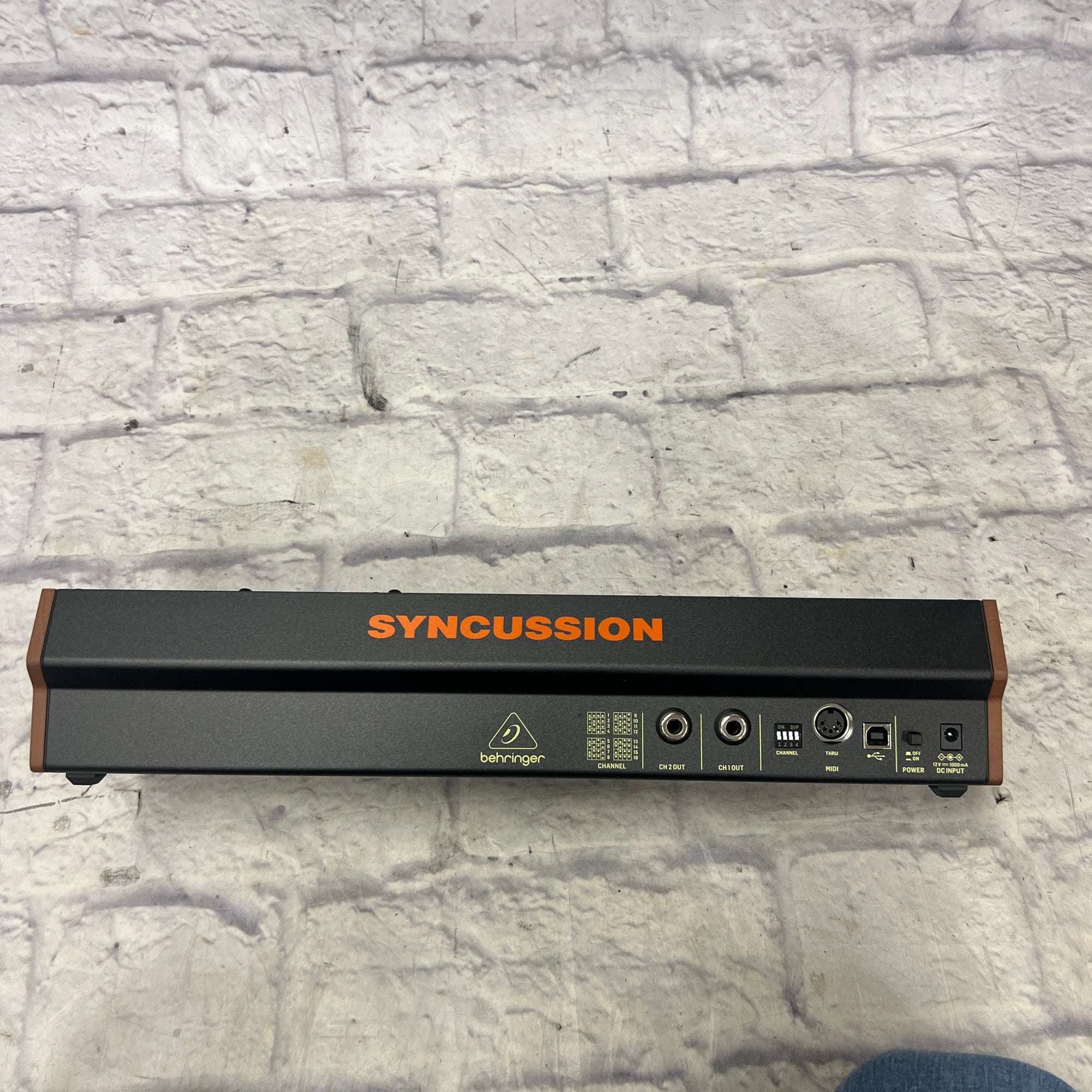 Behringer Syncussion SY-1 Percussion Synthesizer Module