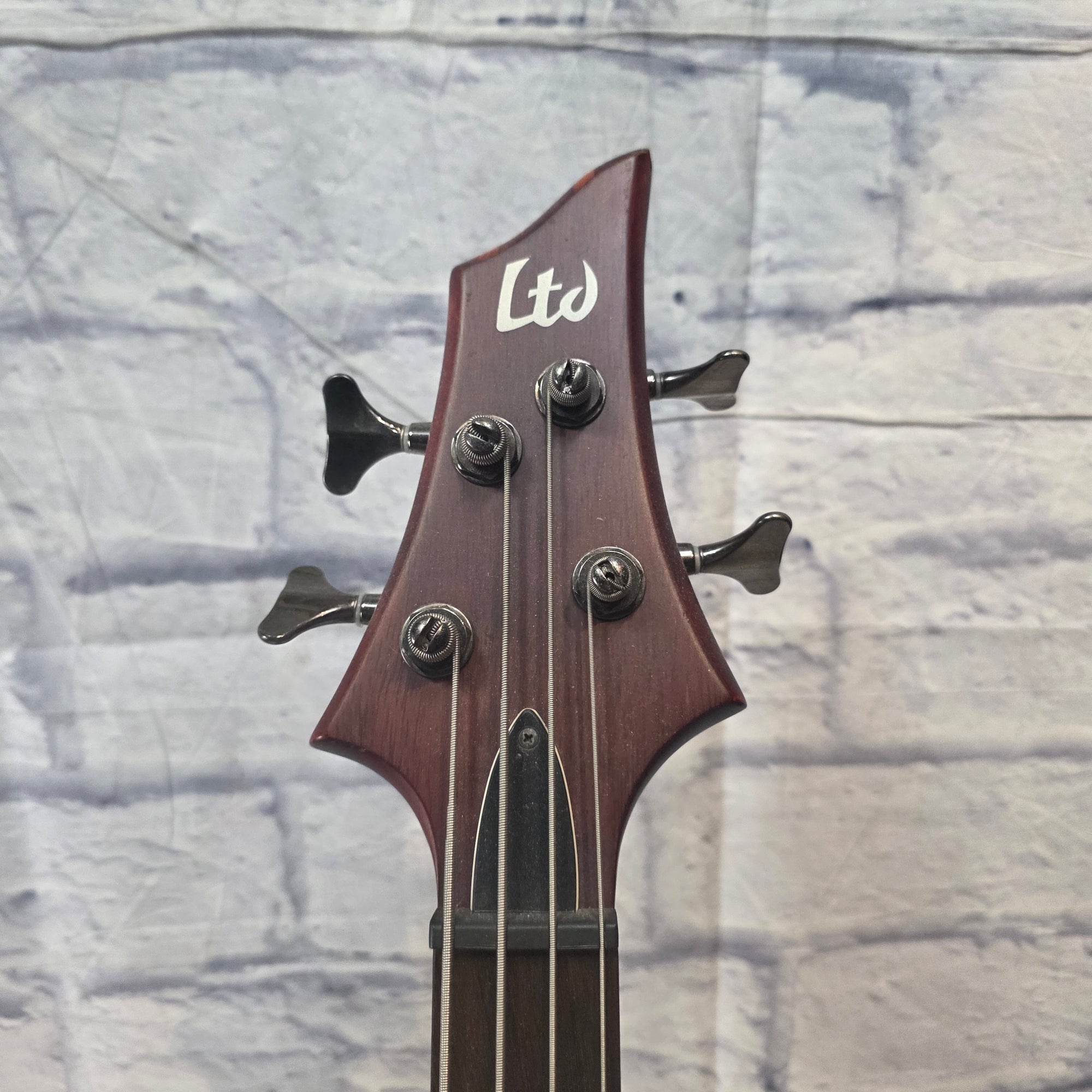 LTD LTD-4 Walnut 4 String Bass Guitar