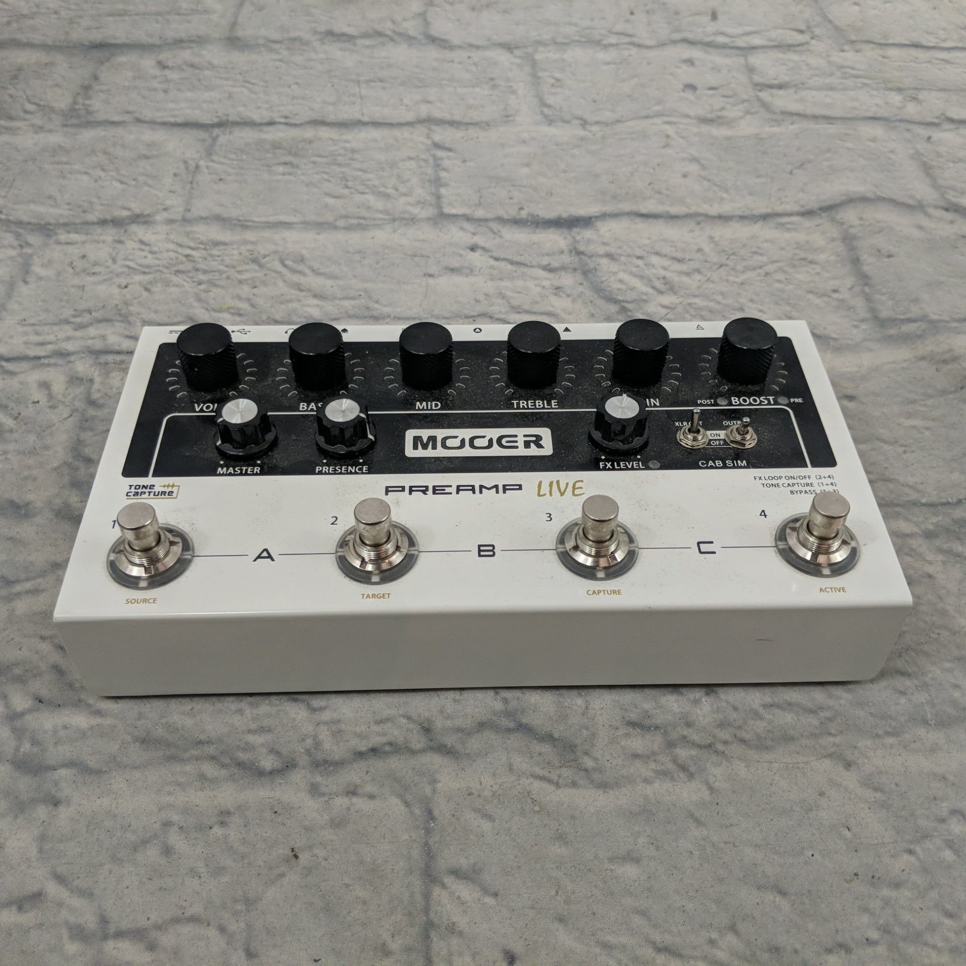 Mooer Pre-Amp Live