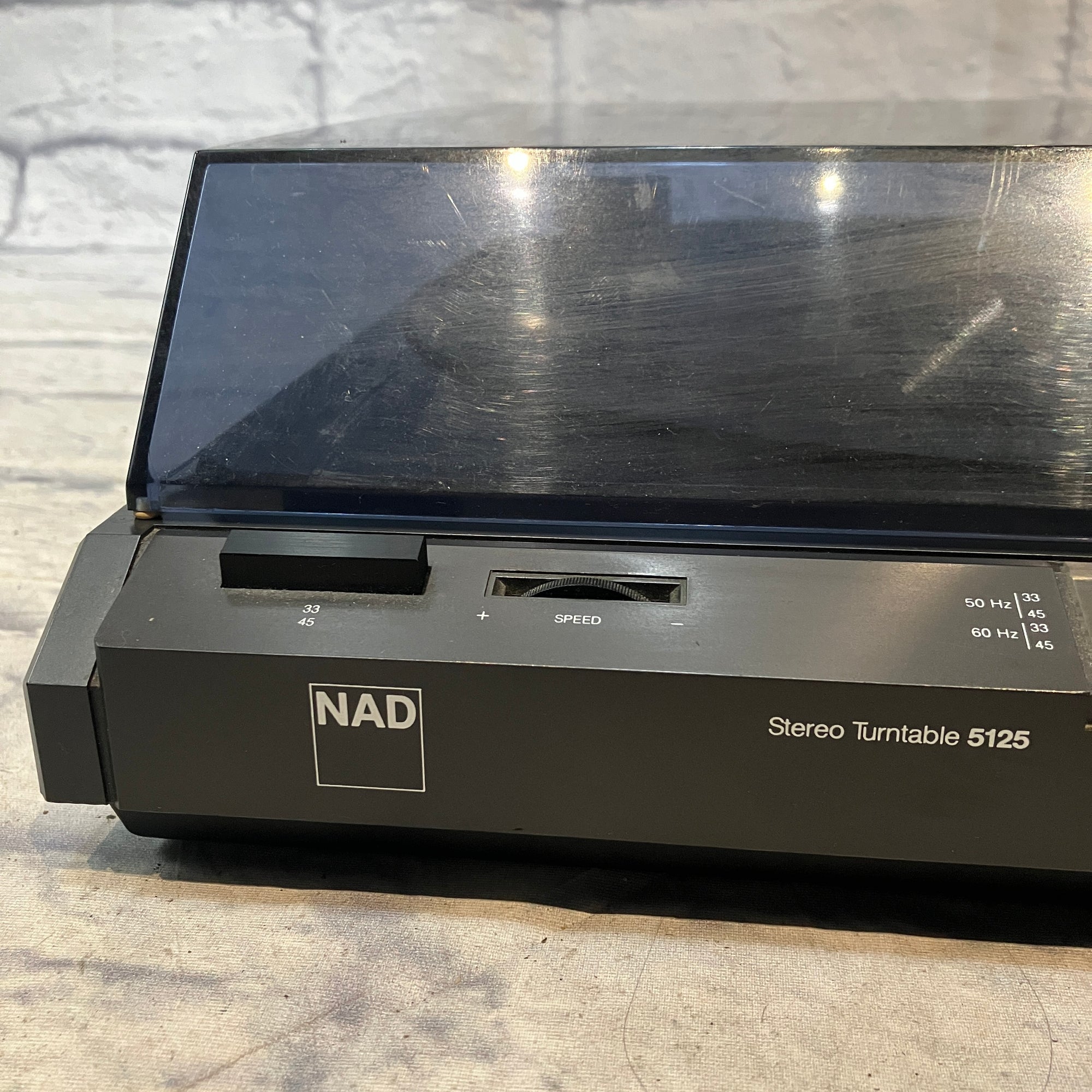 NAD 5125 Turntable