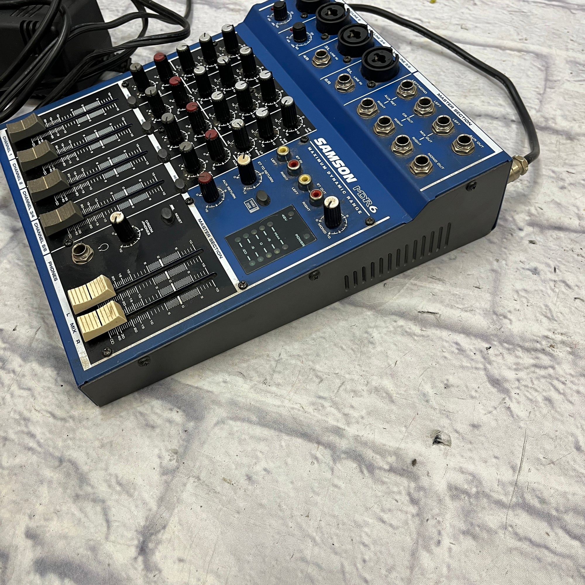 Samson MDR-6 6 Channel Mixer with Power Supply