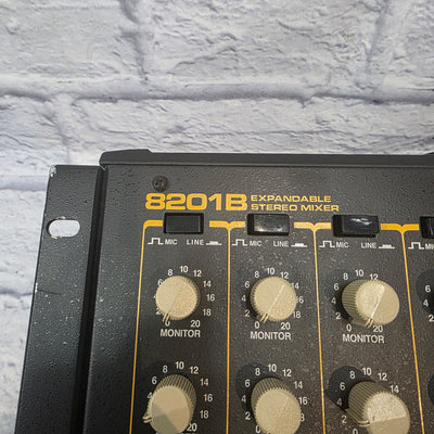 Tapco EV - 8201B  Powered Mixer