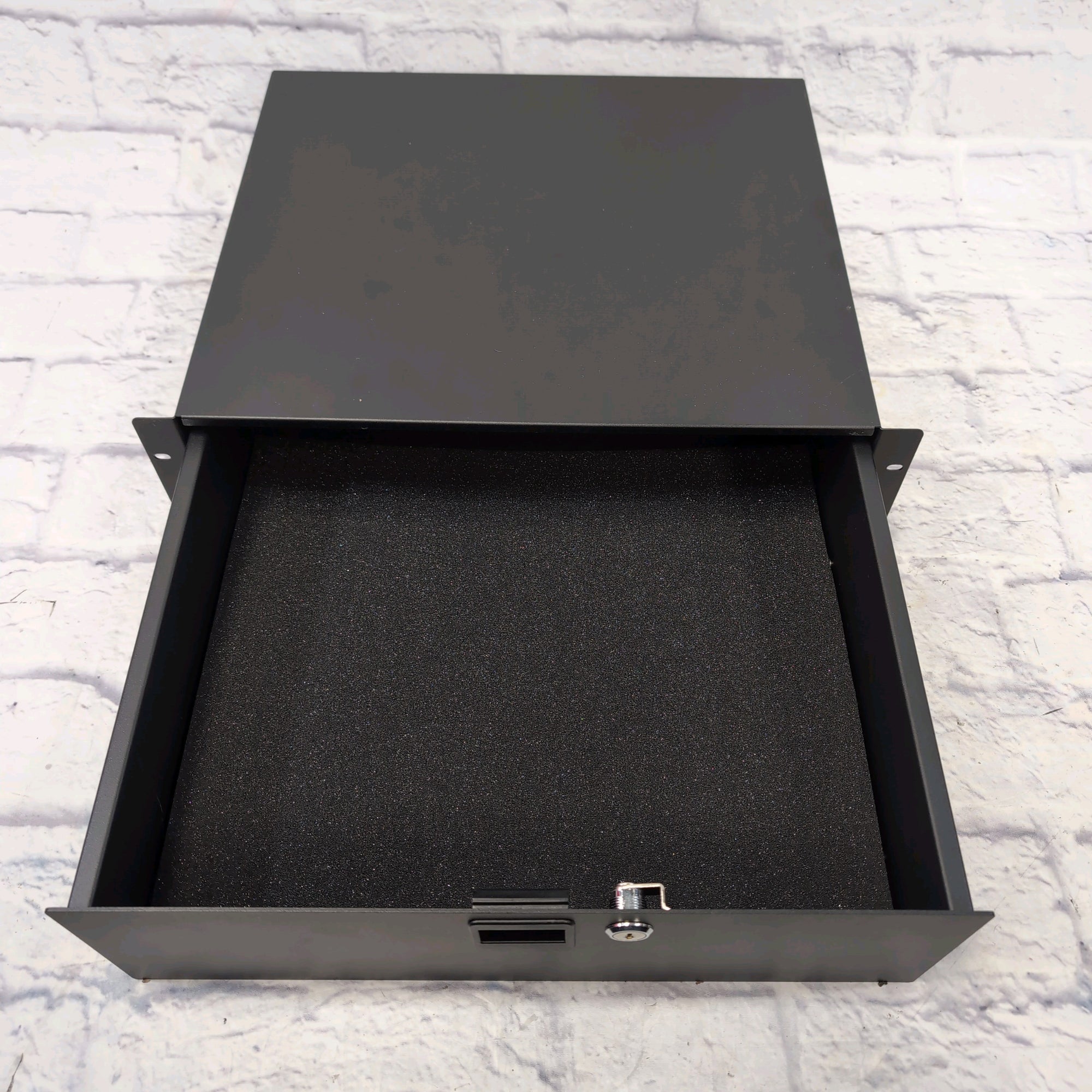 On-Stage 3 Space Rack Drawer with Foam Insert