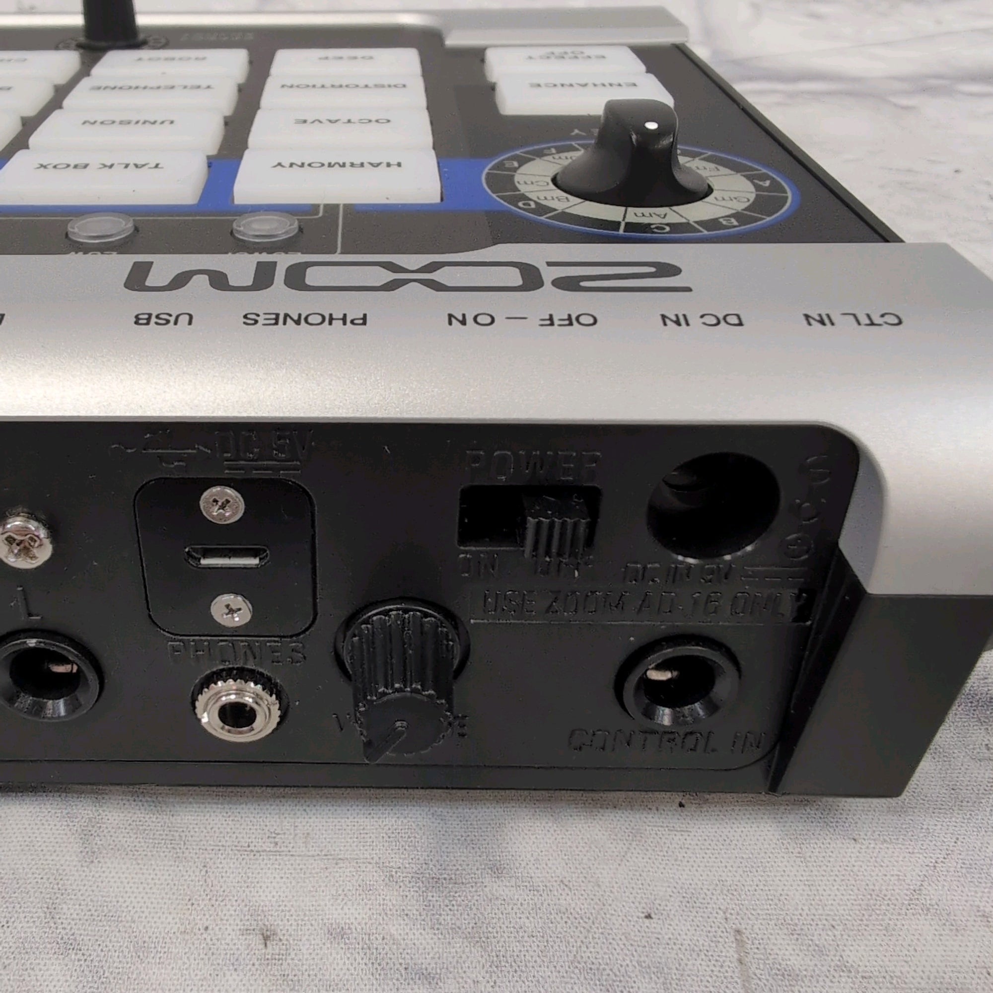 Zoom V3 Vocal Processor Vocal Effect Pedal