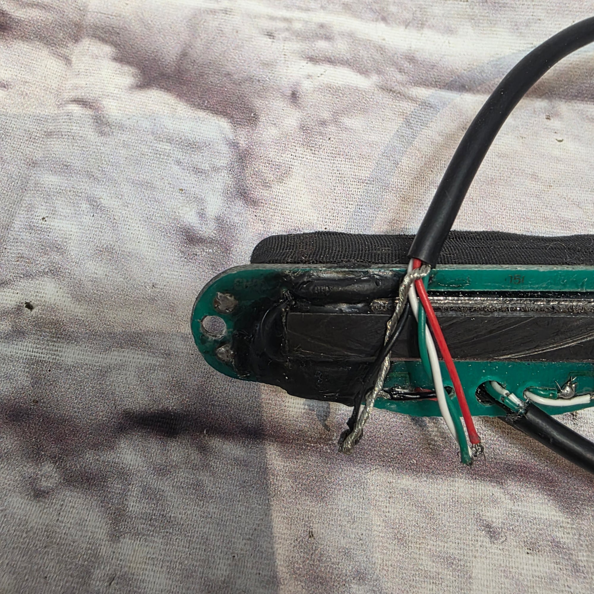 Unknown Twin-Rail "Hot Rails" Dual Coil Style Pickup