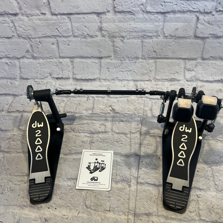 DW 2000 Series Double Kick Pedal