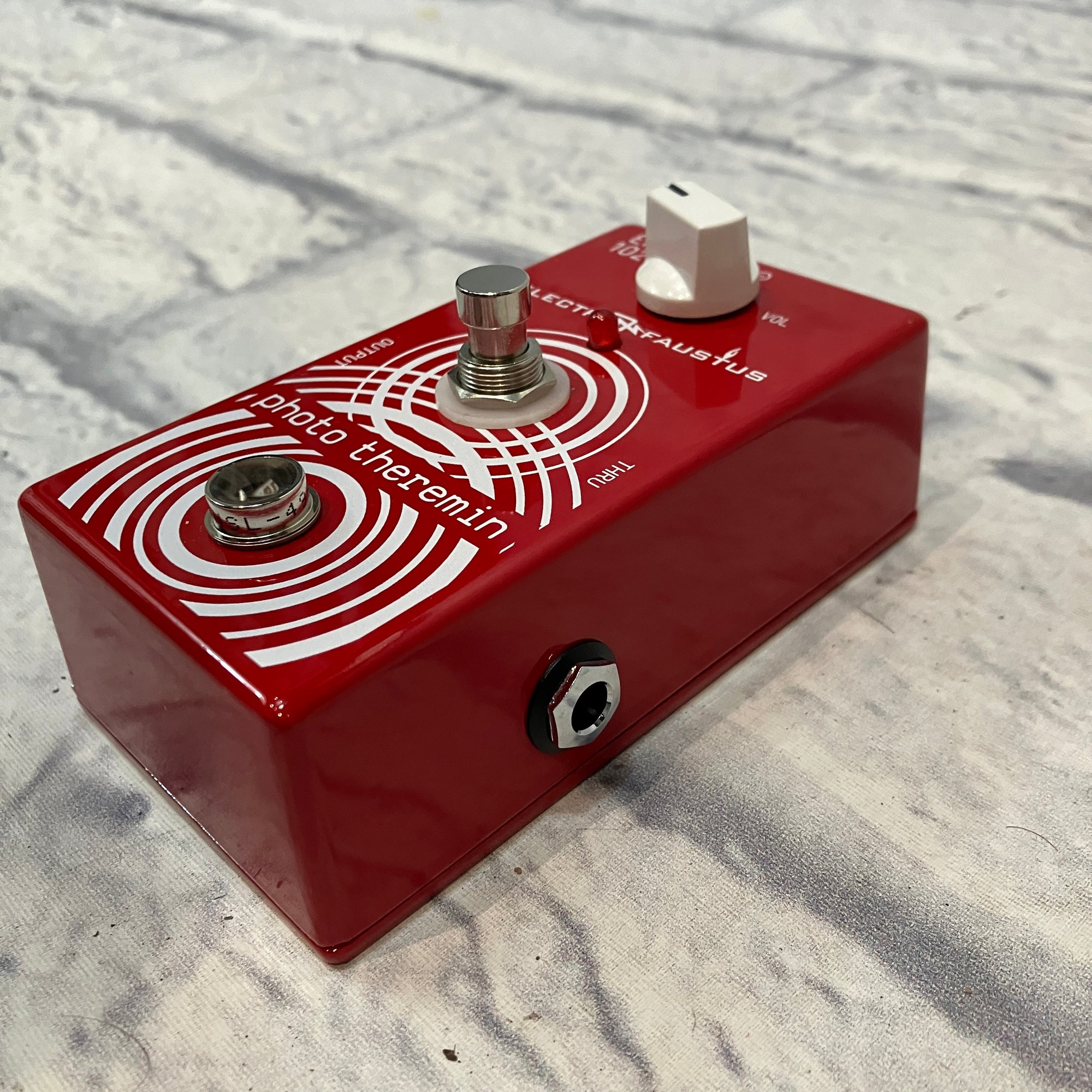 Electro Faustus Photo Theremin EF102 Guitar Pedal - 2nd gen