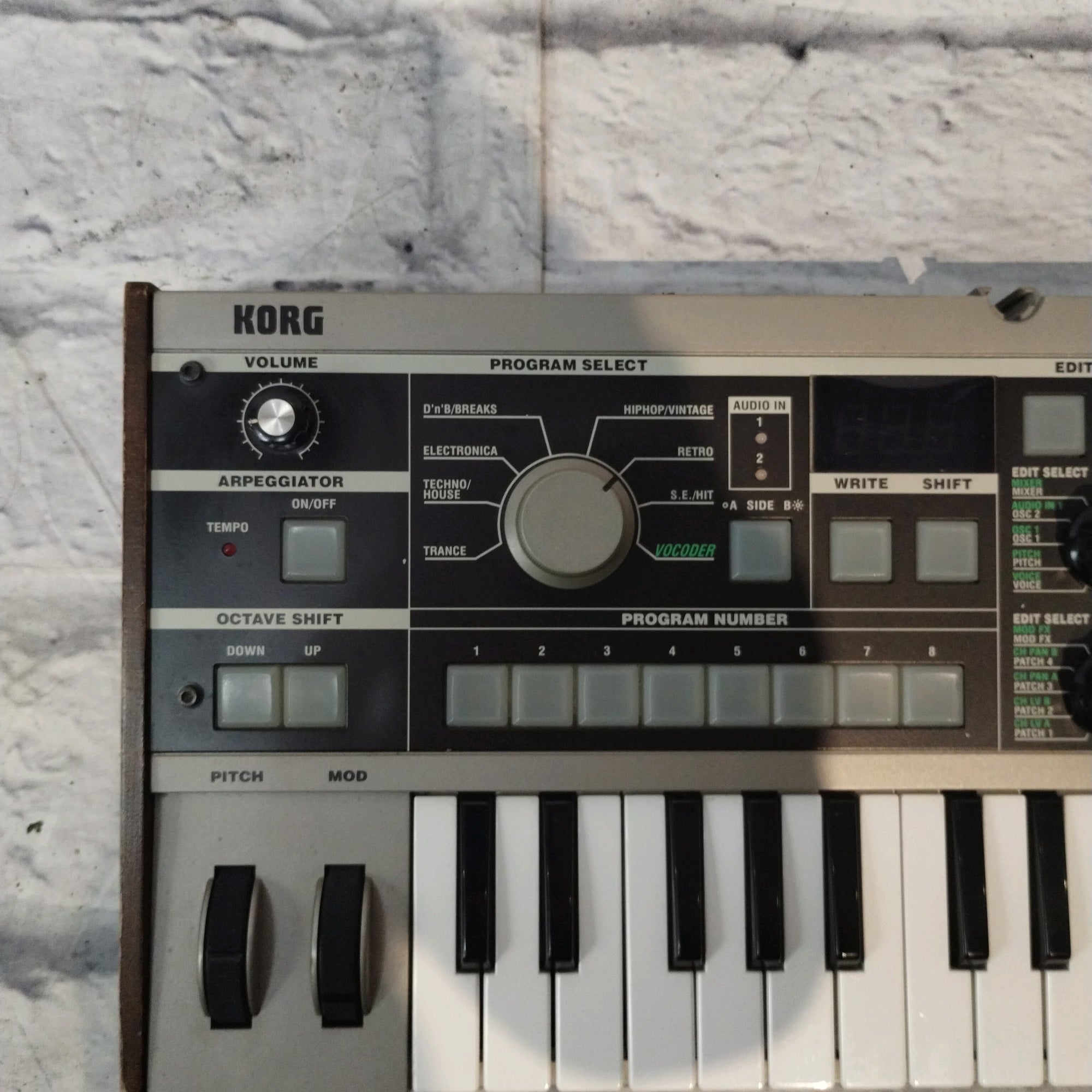 Korg microKORG 37-Key Synthesizer/Vocoder
