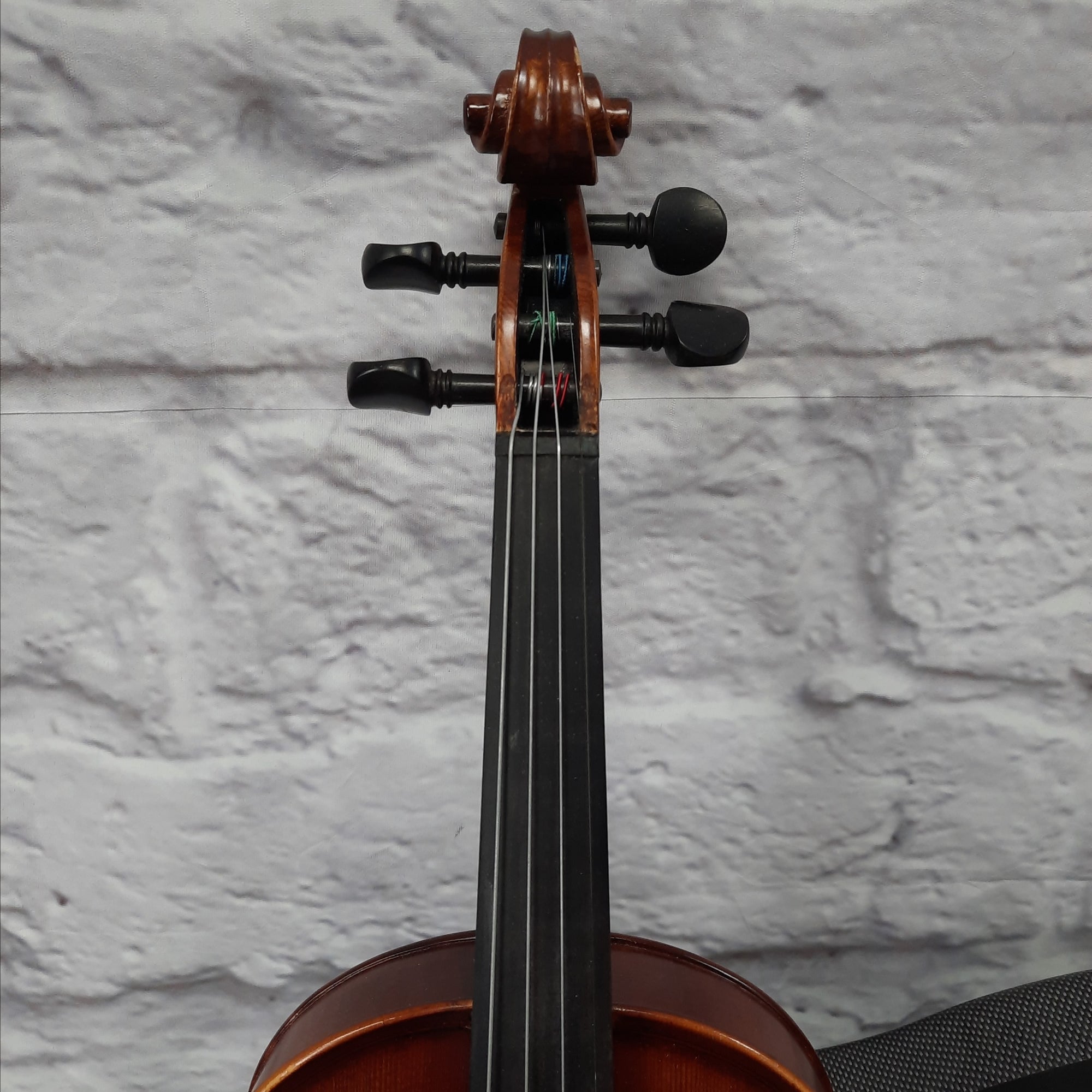 D. Baesel 4/4 Violin Outfit
