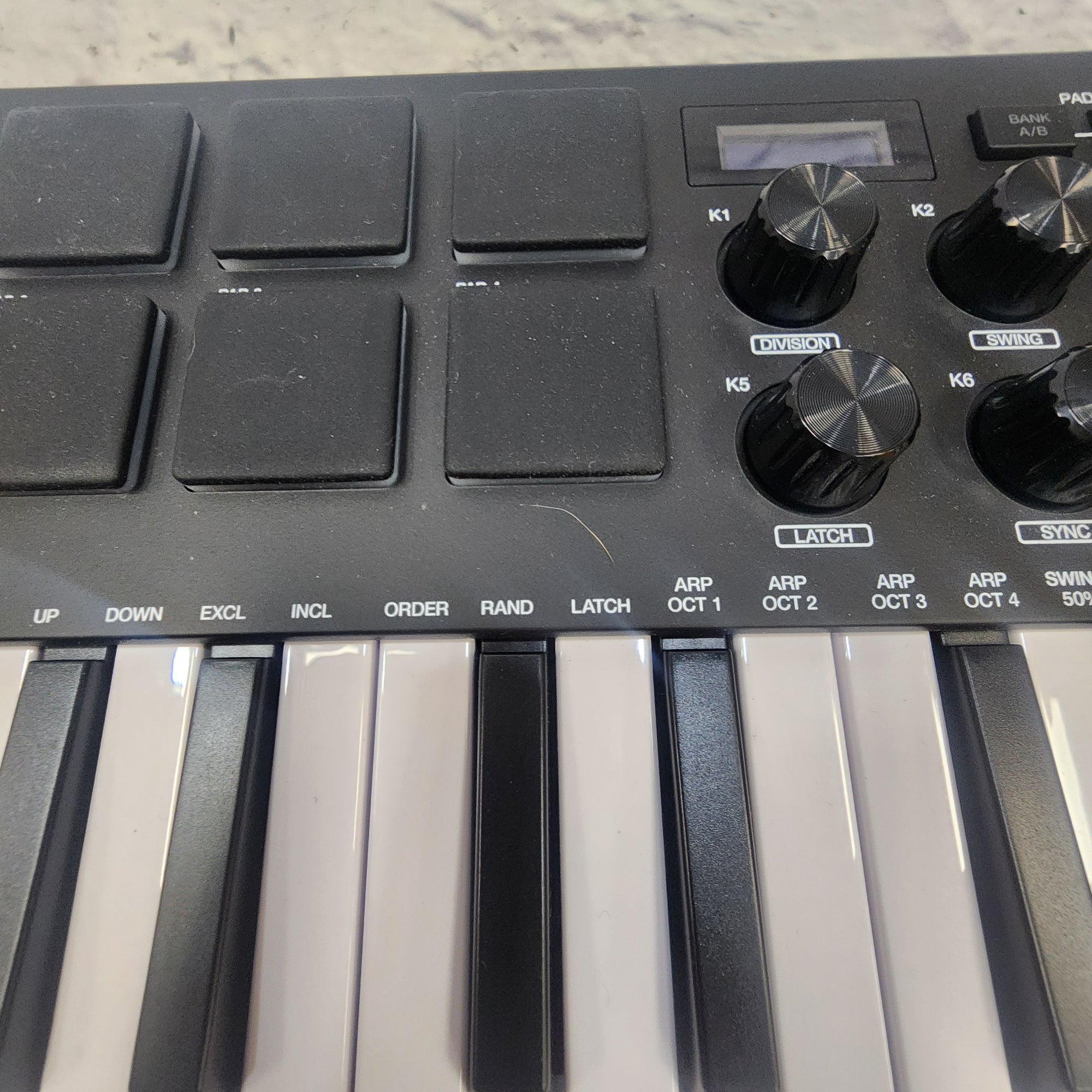 Akai MPK Mini Midi Controller