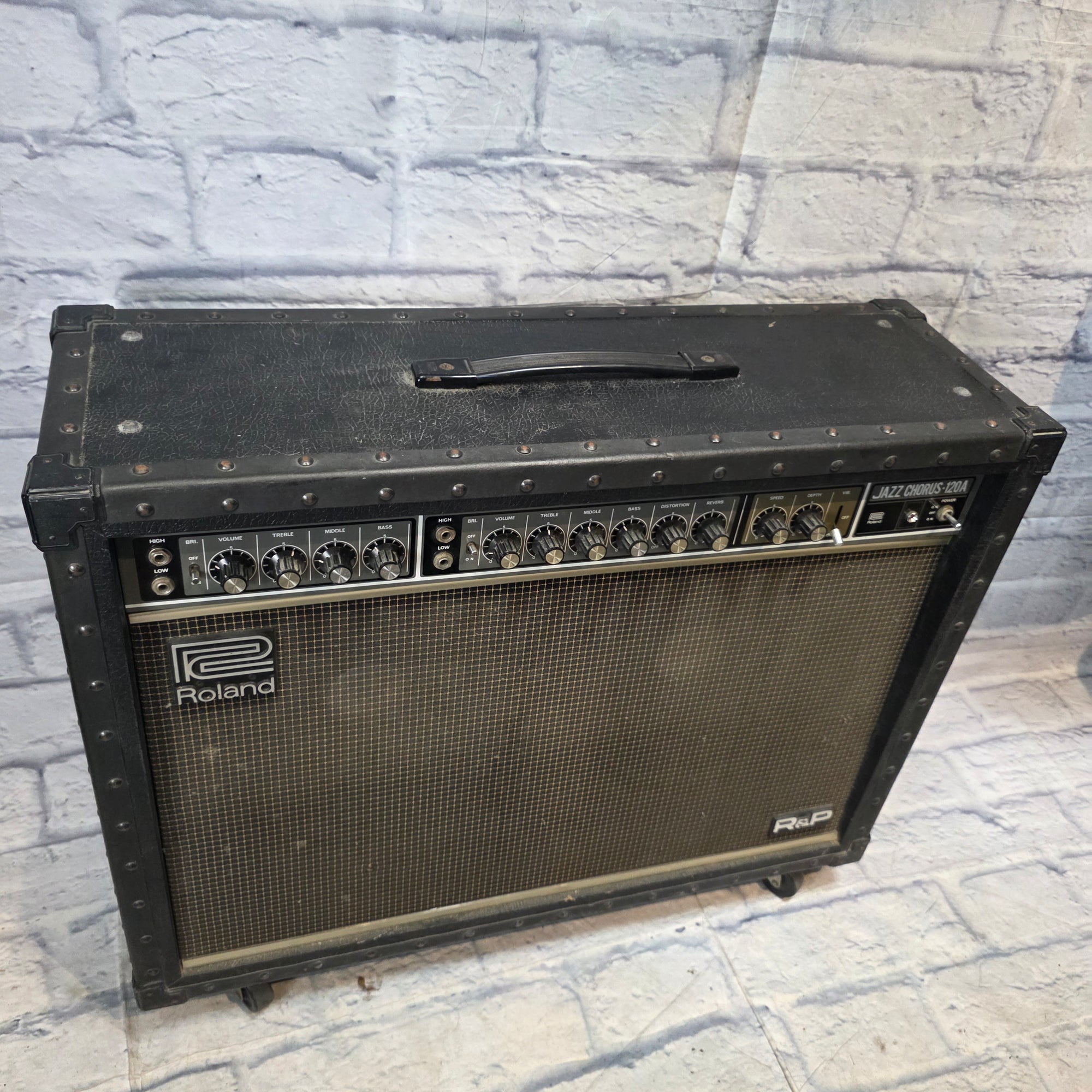 Vintage 1980 Roland Jazz Chorus 120 Guitar Combo Amp