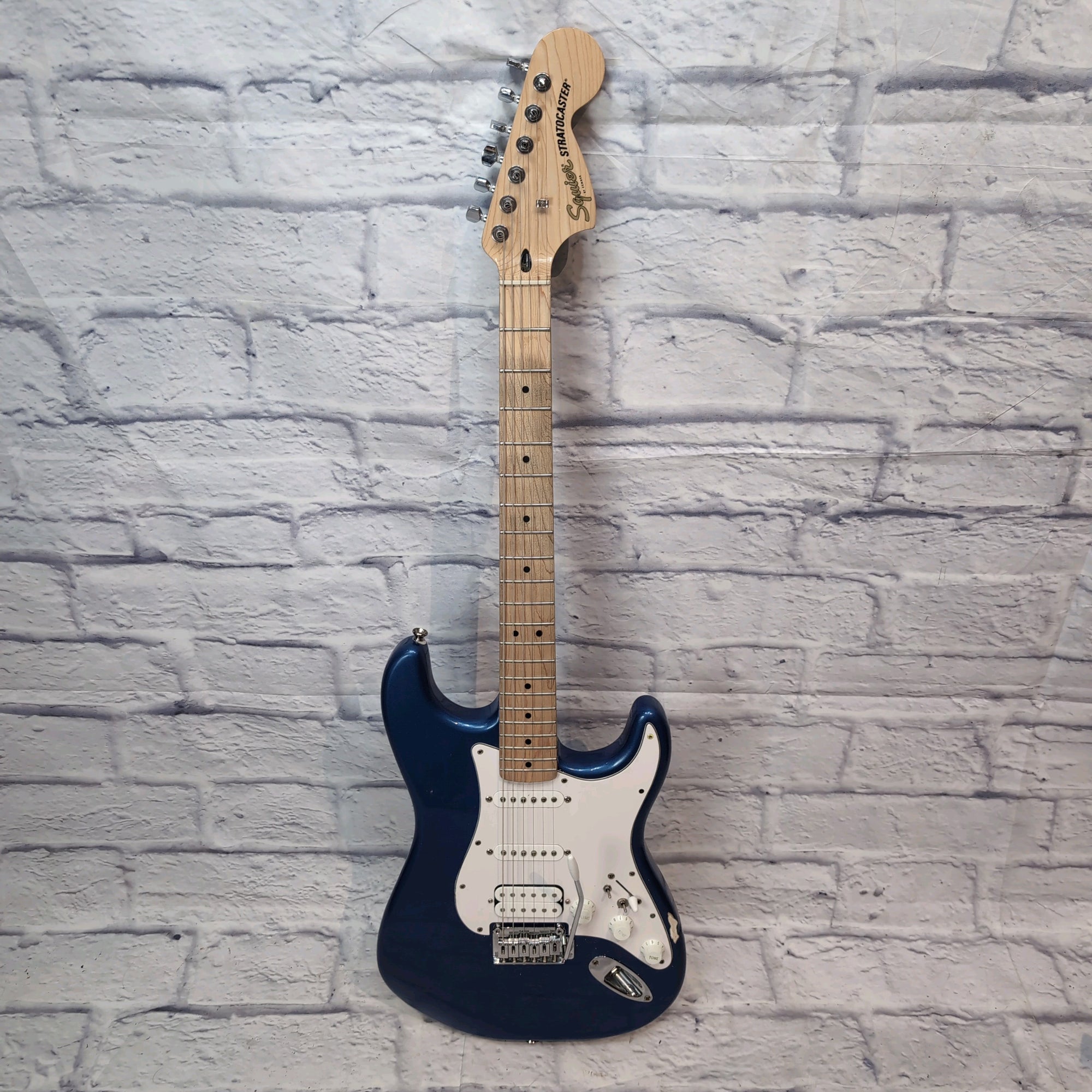 Squier Affinity Stratocaster Lake Placid Blue Electric Guitar