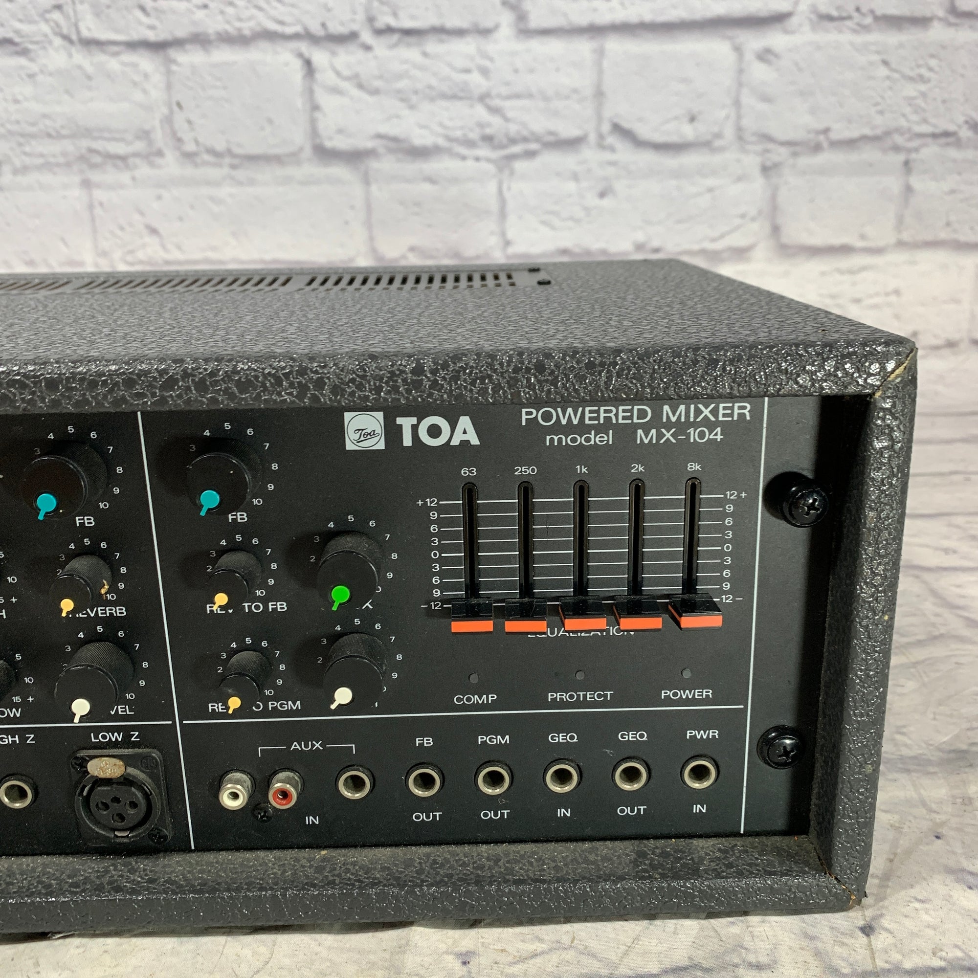 Toa MX-104 Powered Mixer