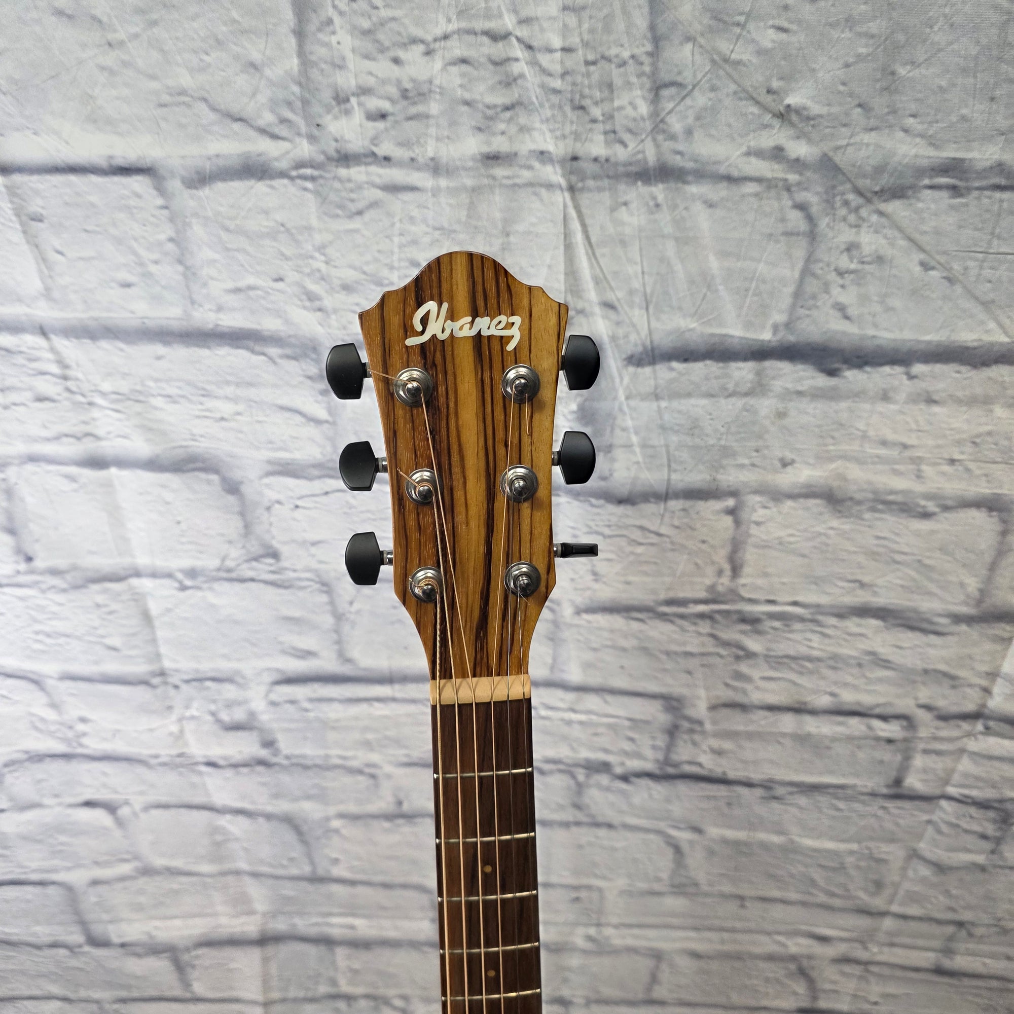Ibanez AEW40WWNT With Soft Case Acoustic Guitar