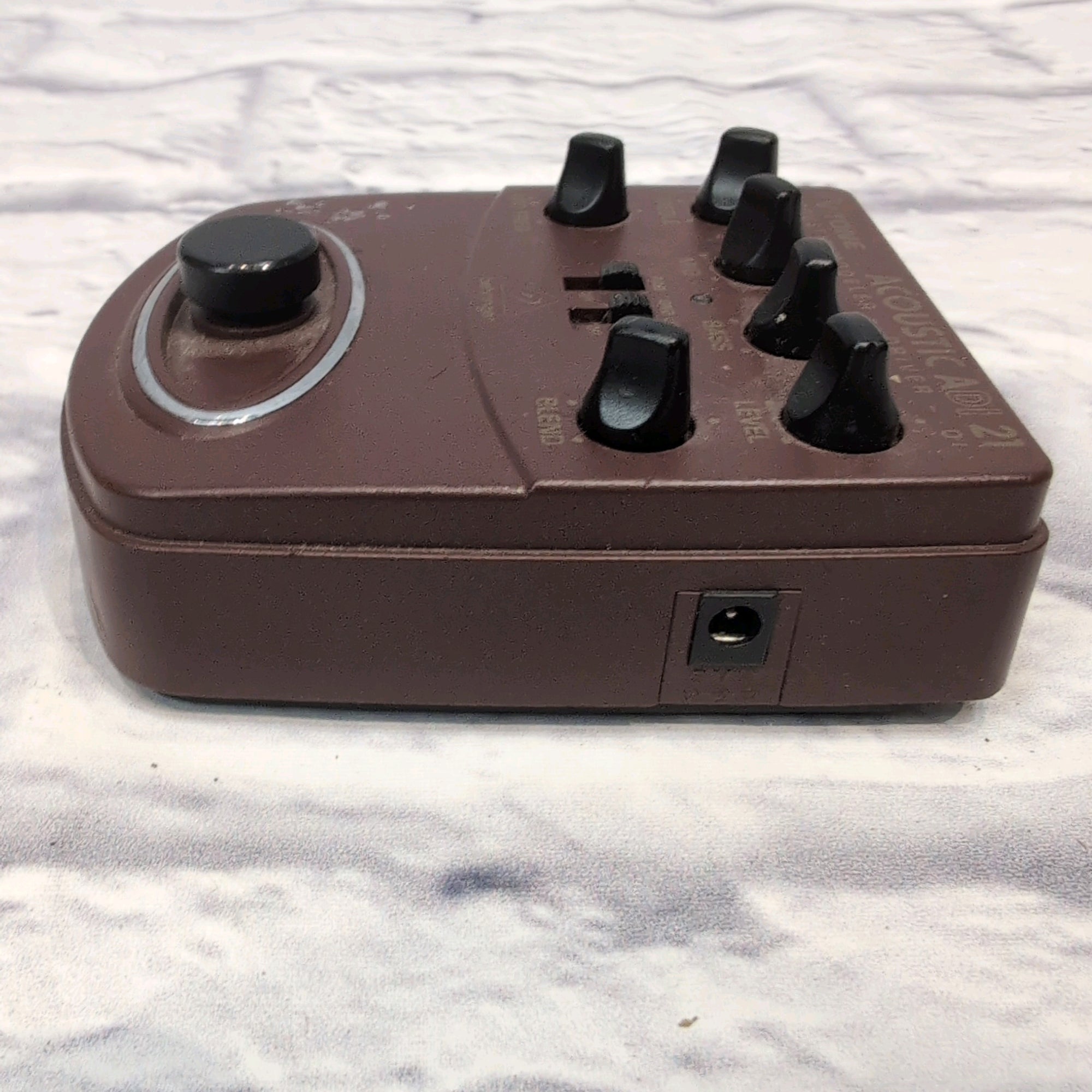 Behringer V-Tone Acoustic ADI21 Acoustic DI Pedal