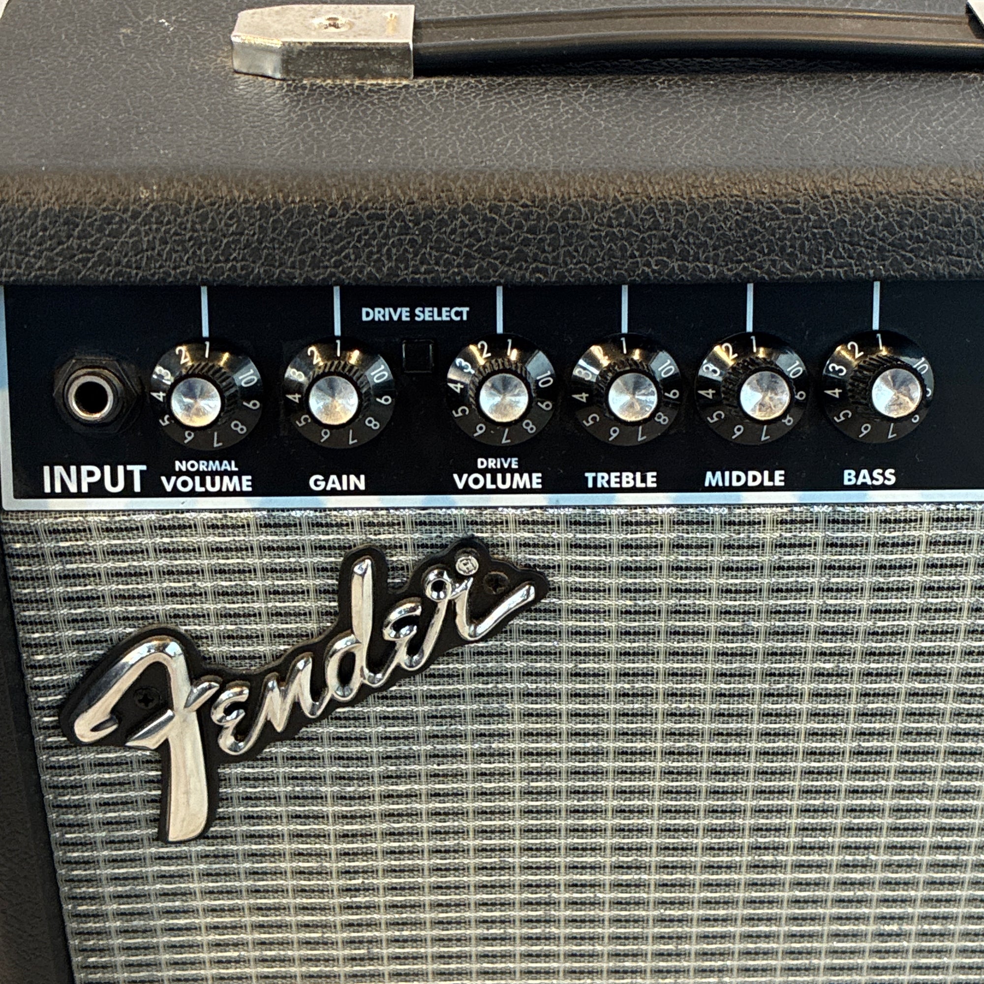 Fender Frontman 15G Series 2-Channel 15-Watt 1x8" Guitar Combo Amp