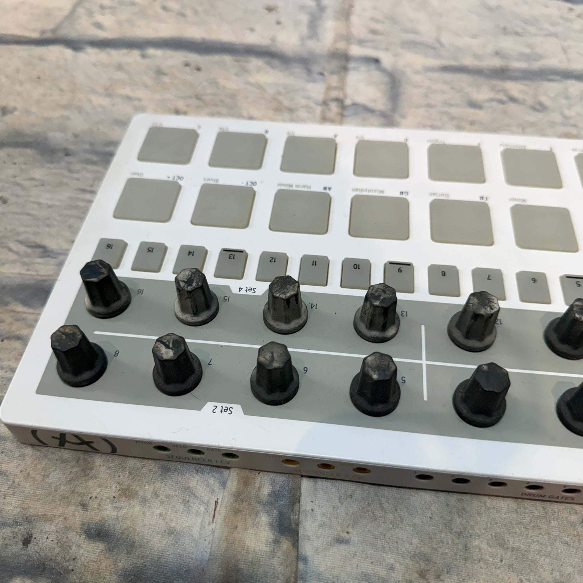 Arturia Beatstep Pro Controller