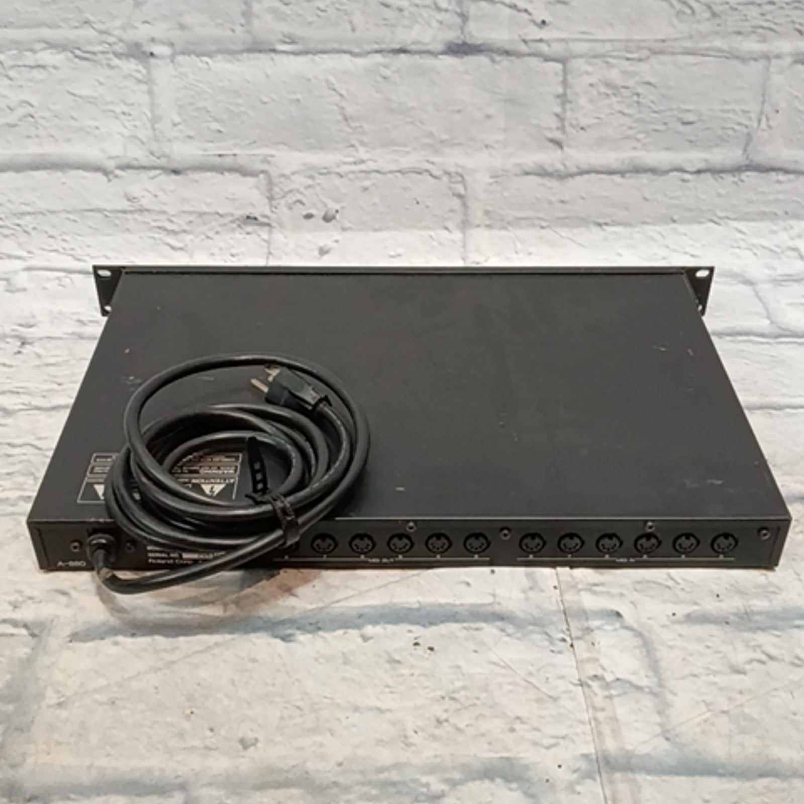 Roland A-880 MIDI Patcher / Mixer 8 In 8 Out  Rack Unit