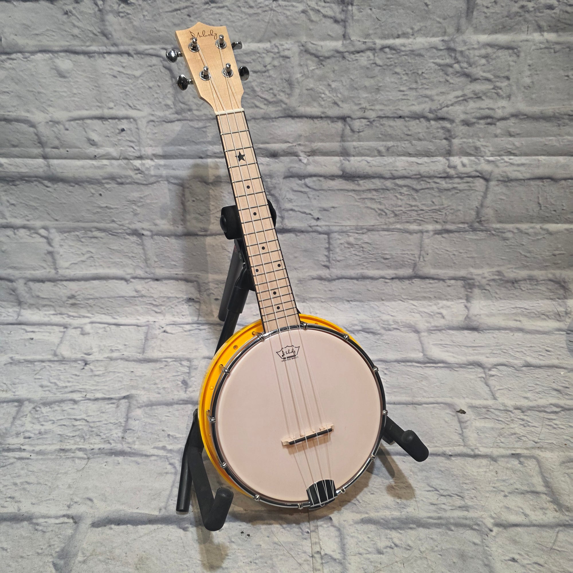 Mulucky Banjo Ukulele - Yellow w/ gig bag