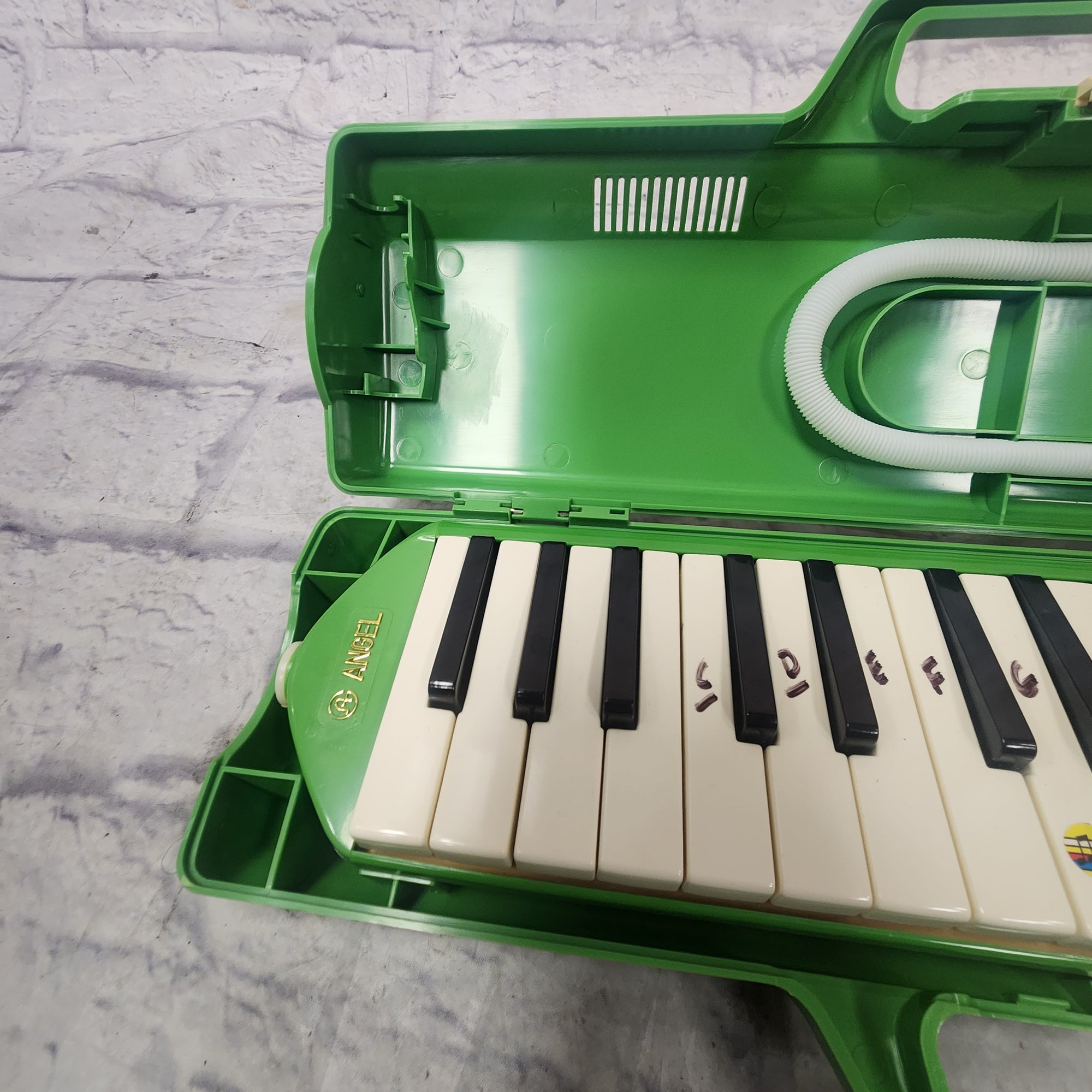 Angel AM-34K Melodyhorn Melodica with Case