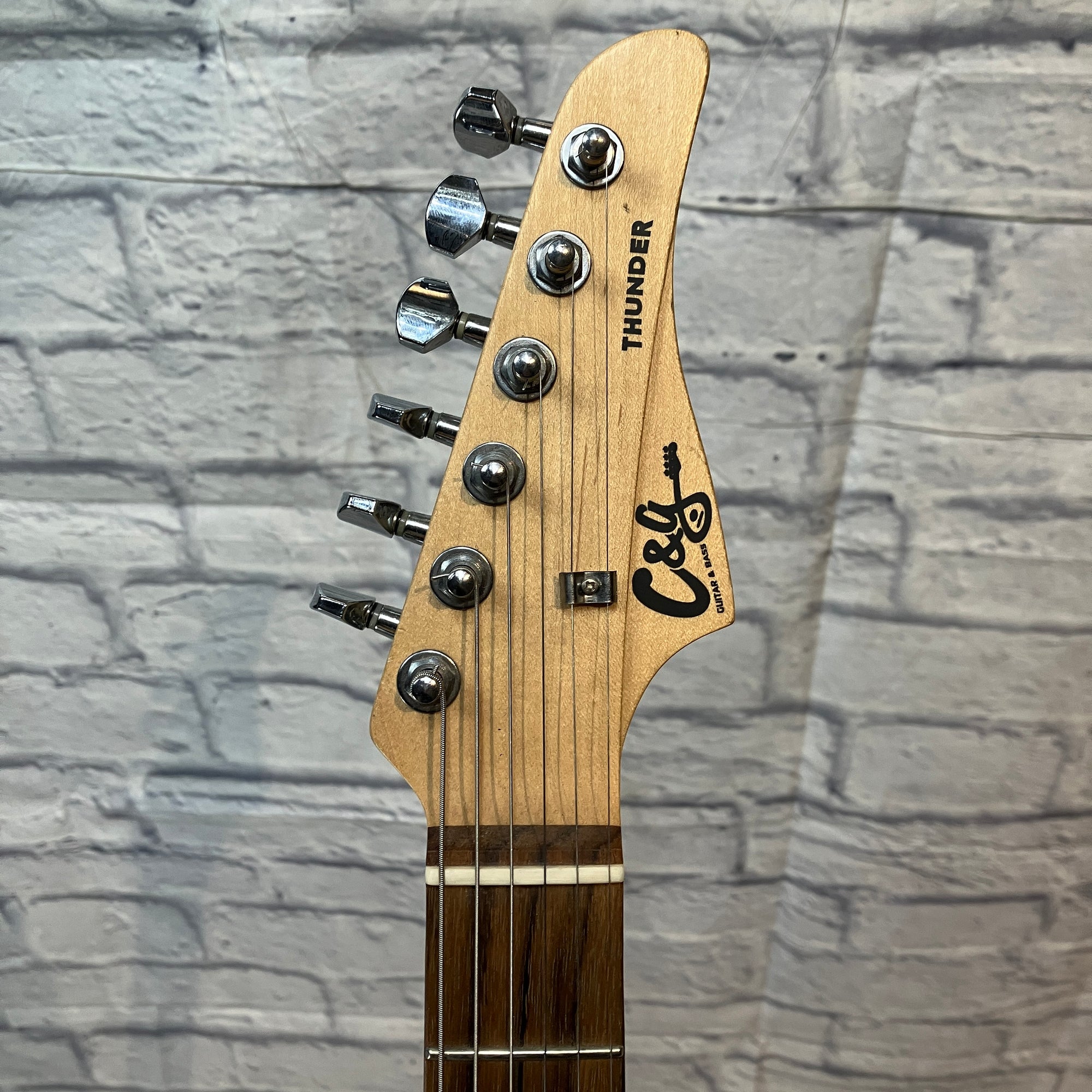 C&G Thunder EFB1 Electric Guitar - White