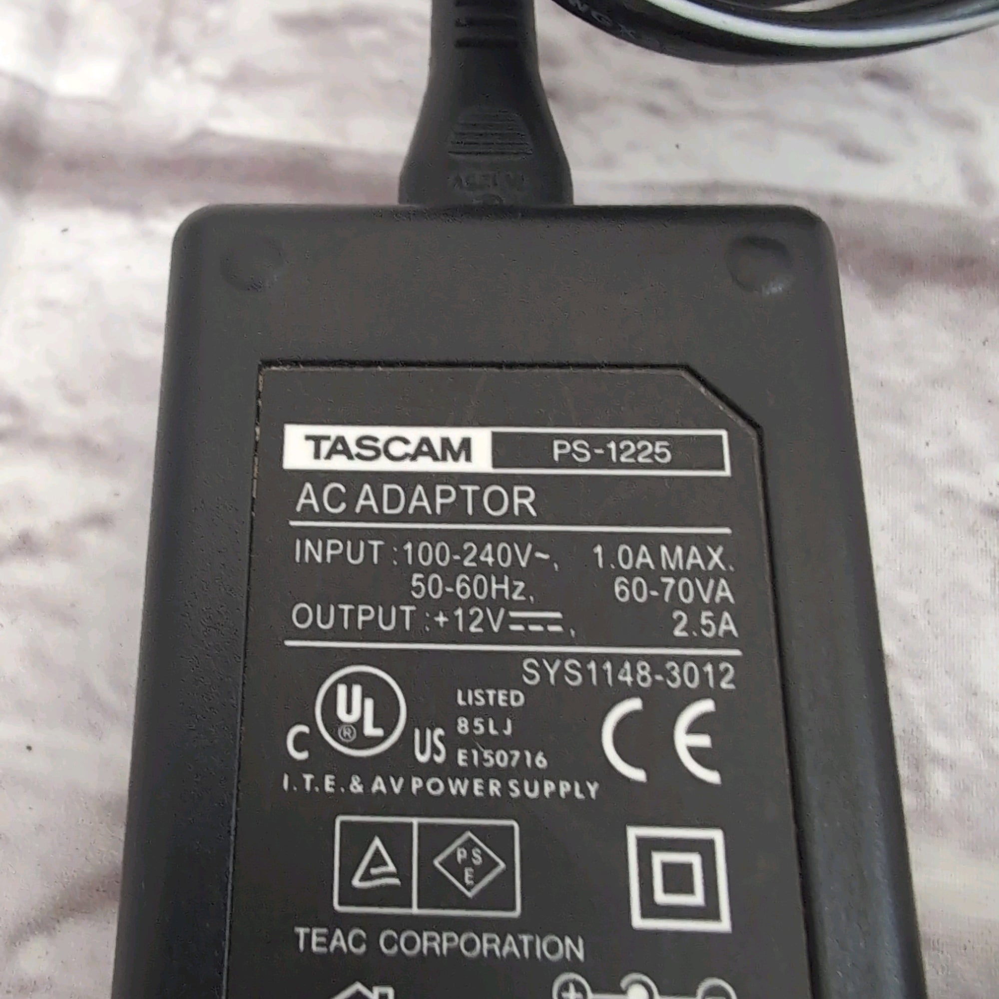 Tascam PS-1225 12V DC Center Positive 2.5A Power Supply
