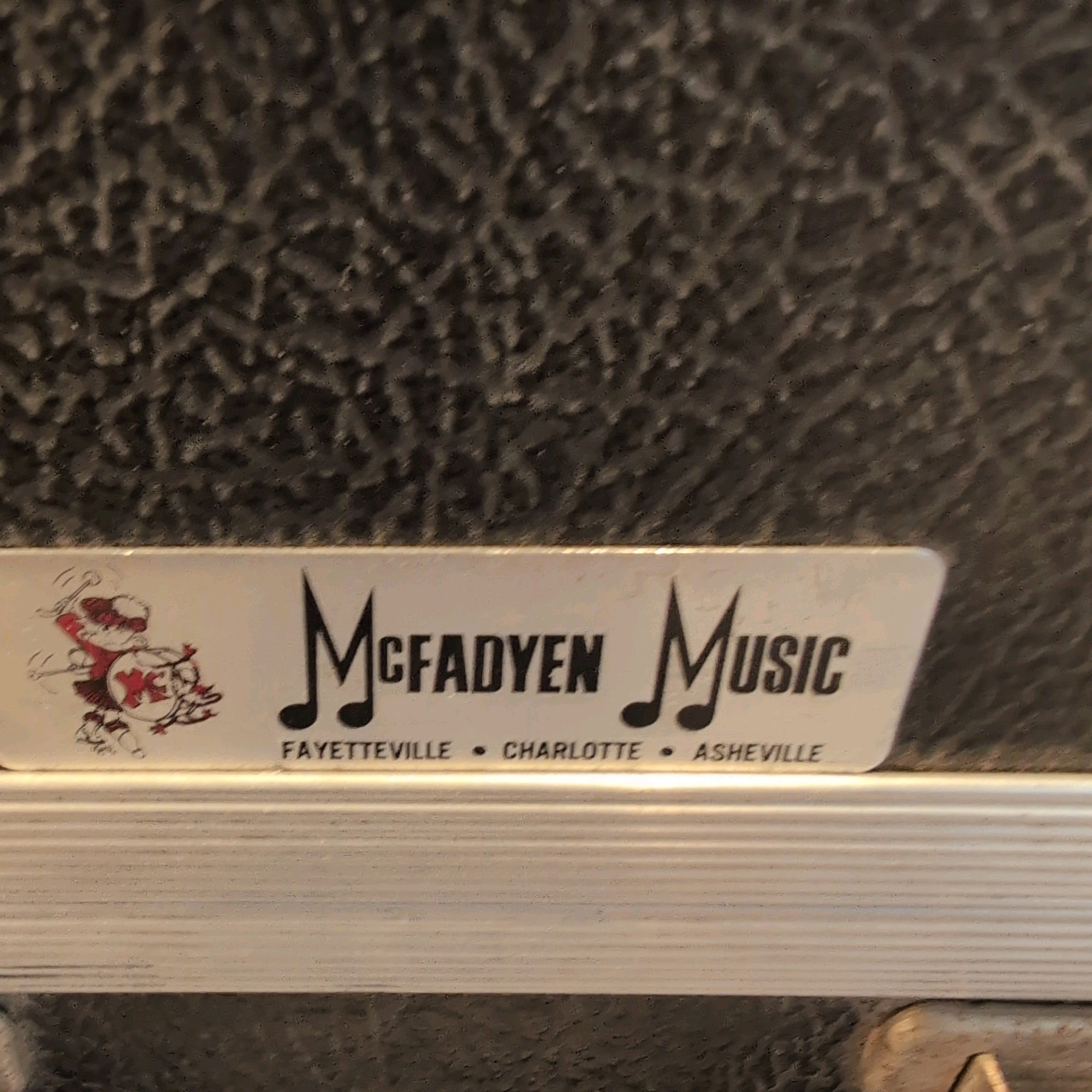 Unknown Molded Plastic Square Snare Case