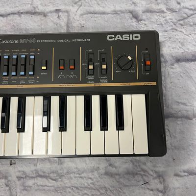 Casio Casiotone Vintage MT-68 with Case and Power Supply 1980s