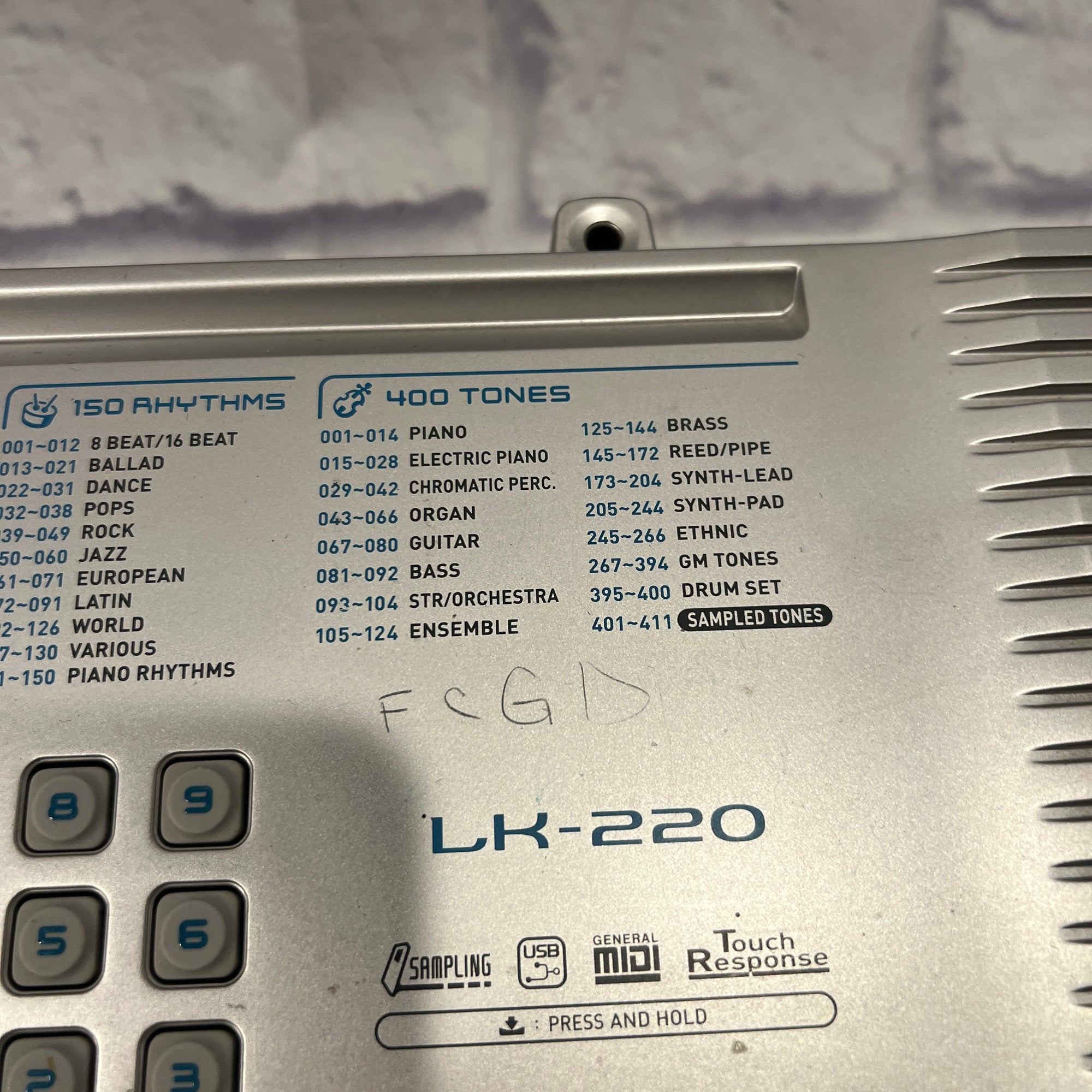 Casio LK-220 61-Key Electronic Keyboard with Lighted Keys