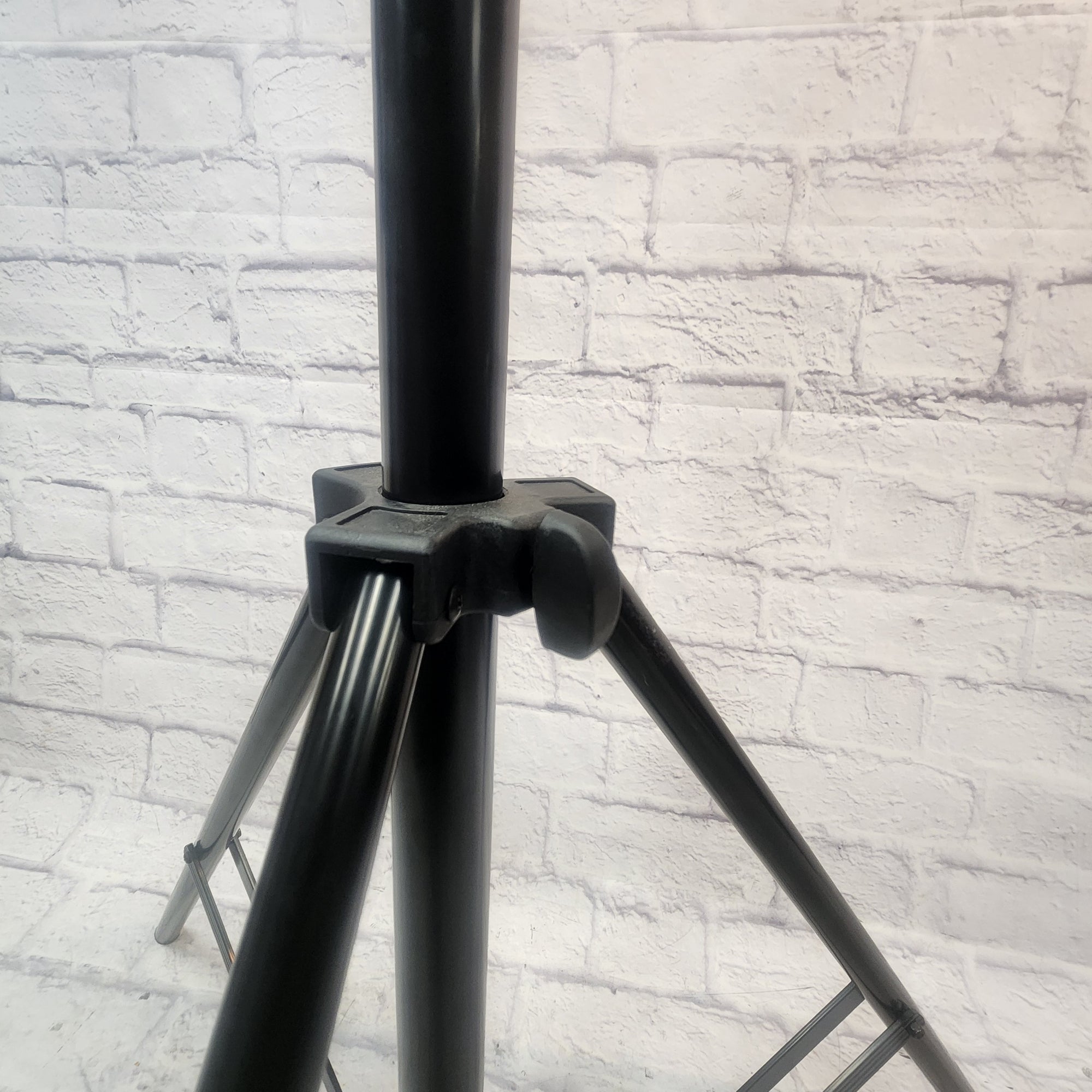 PBL 8 Foot PhotoBright Light Stand DJ Accessories