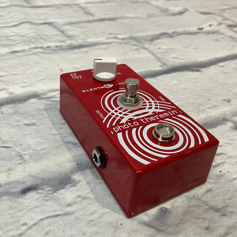 Electro Faustus Photo Theremin EF102 Guitar Pedal