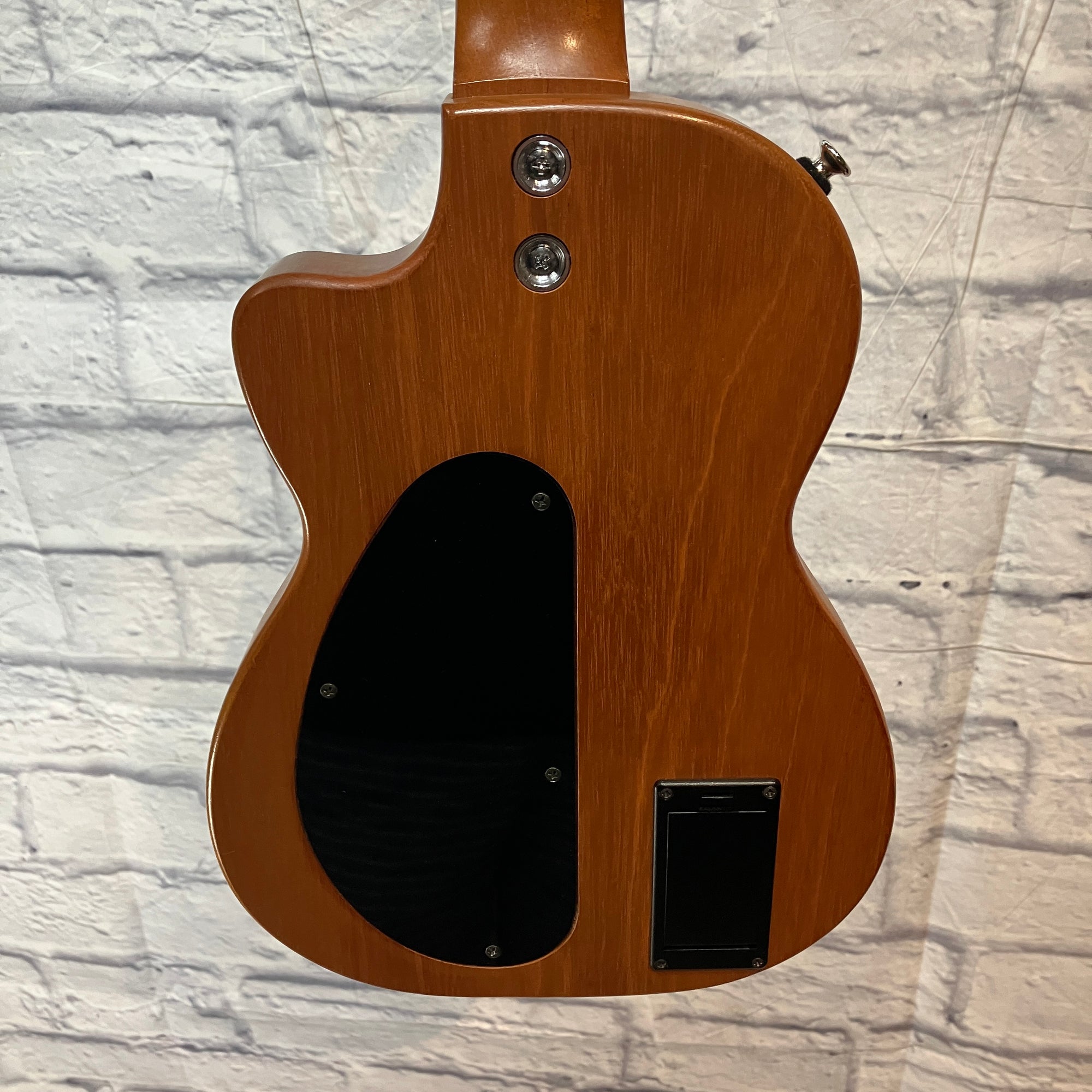 Ko'olau CE1 Electric Ukulele w/ case