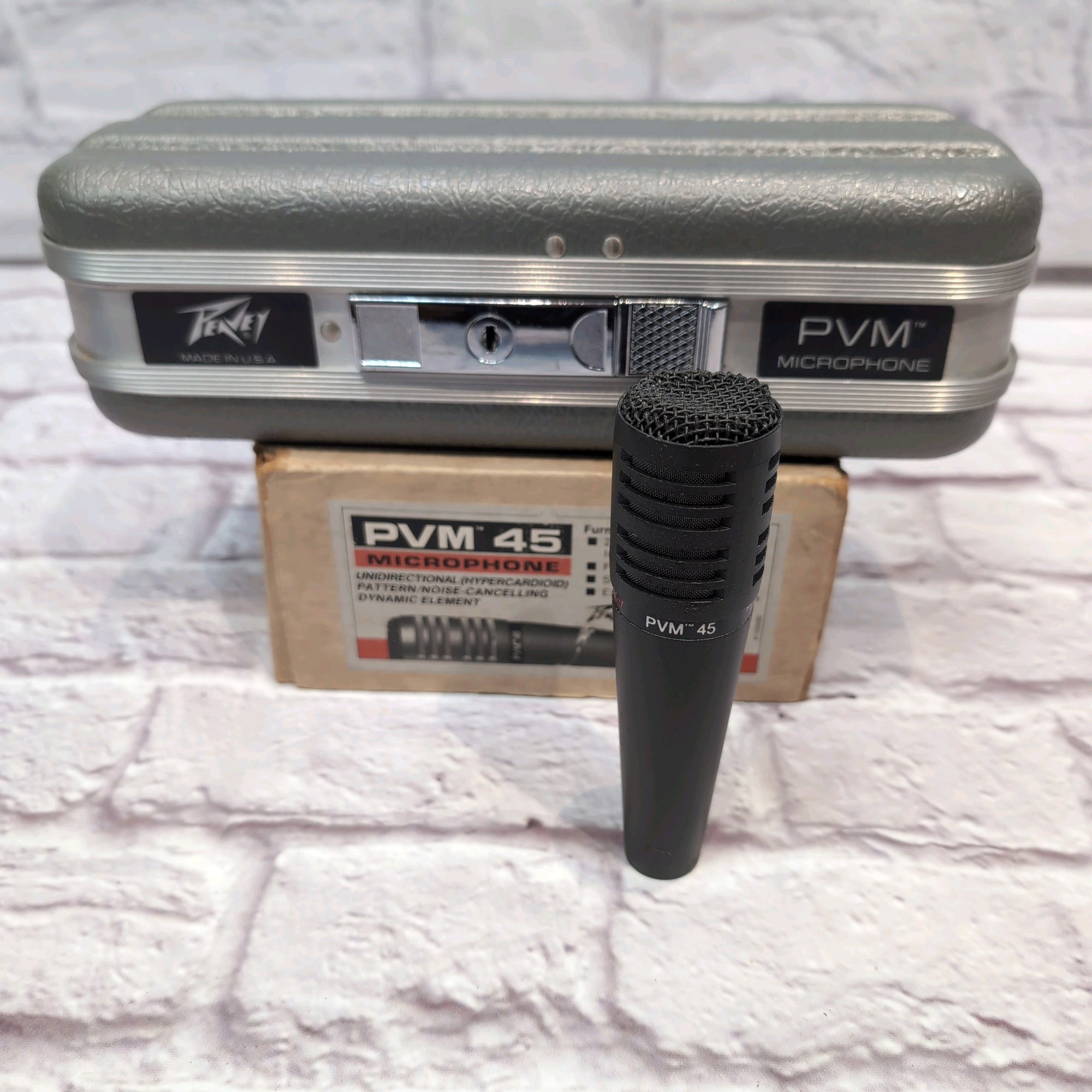 Peavey PVM45 Supercardioid Dynamic Mic w/ Case