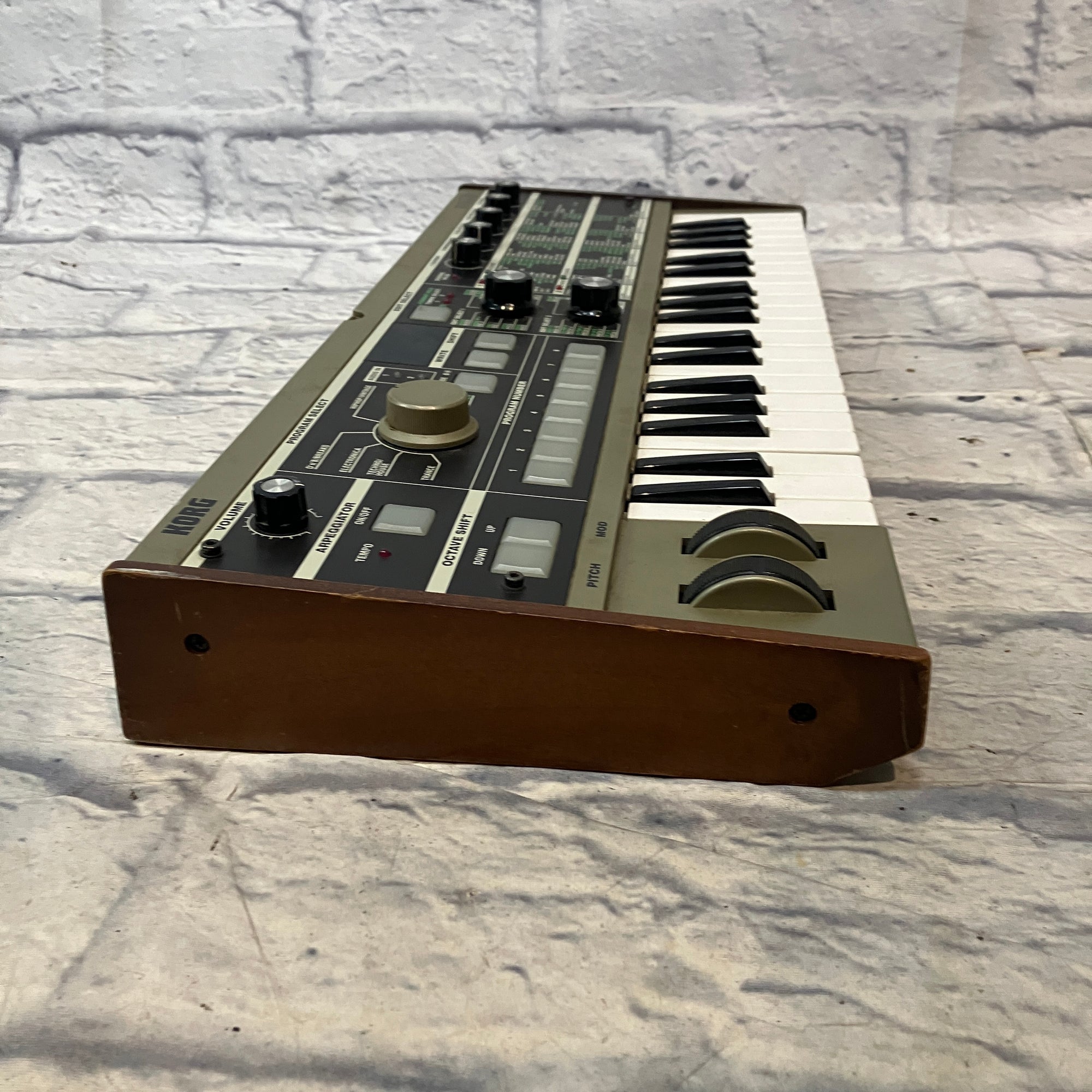 Korg microKORG 37-Key Synthesizer/Vocoder