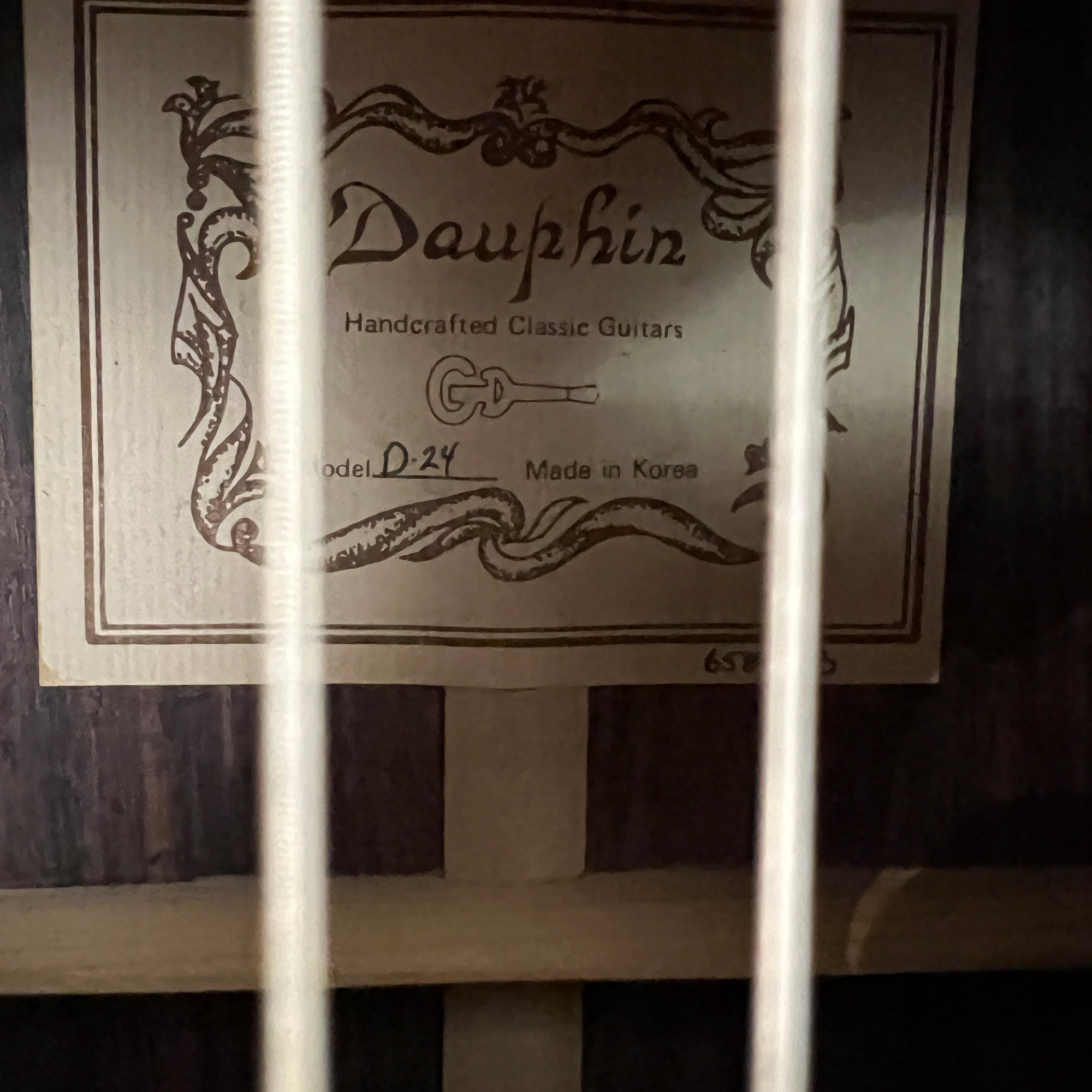 Dauphin 24 Classical Acoustic Guitar w/ Case