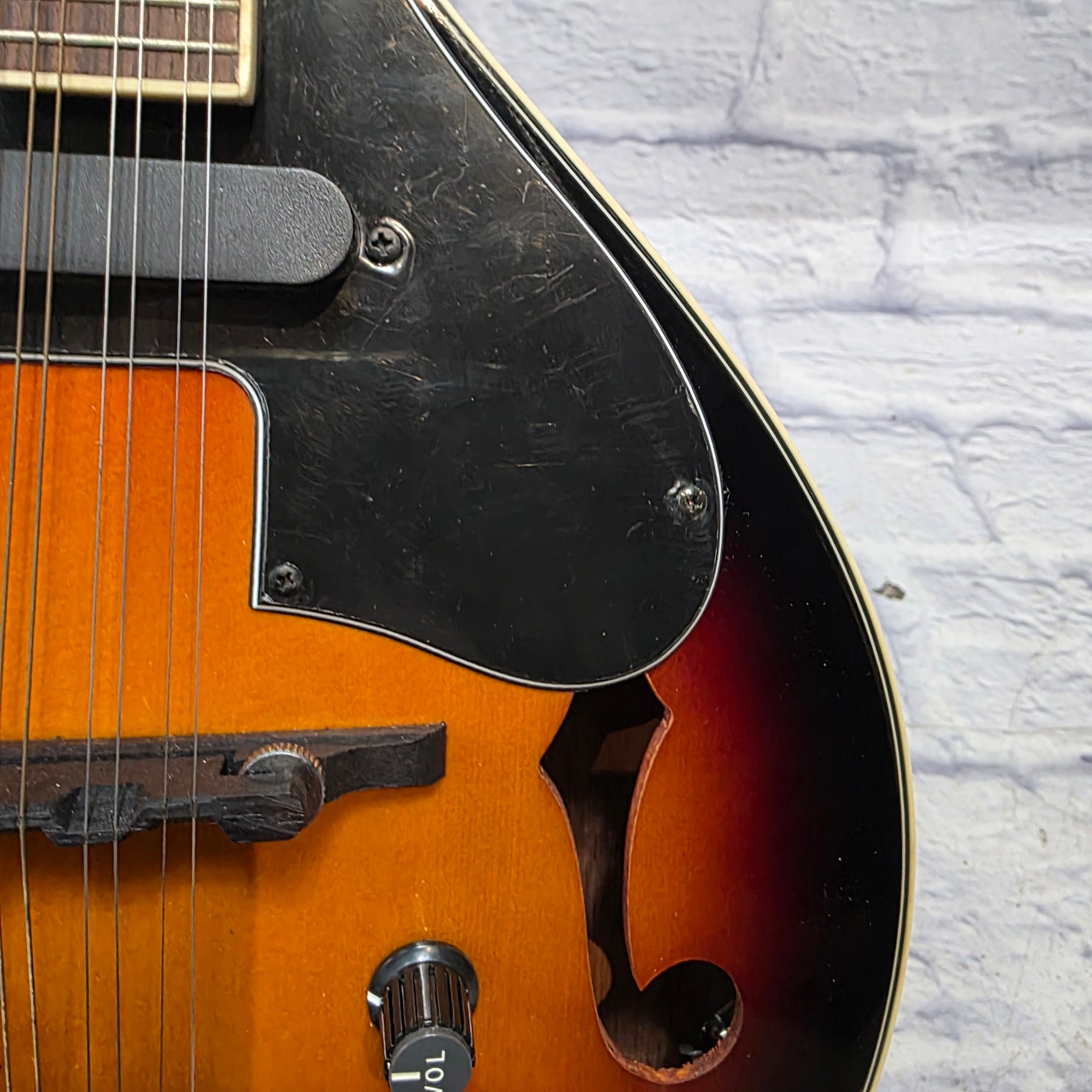 Fender FM-52E Sunburst Mandolin