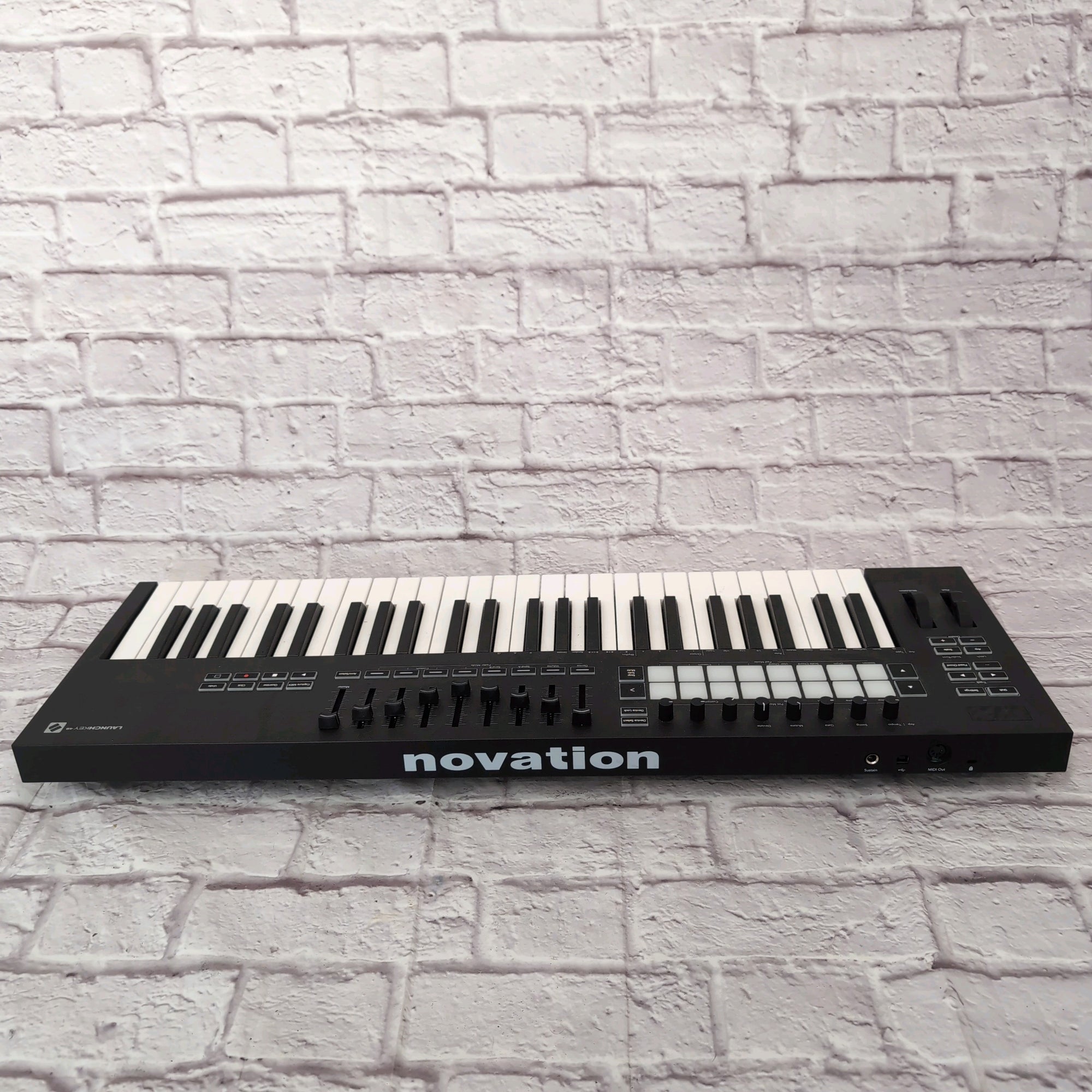 Novation Launchkey 49 MKIII MIDI Keyboard Controller