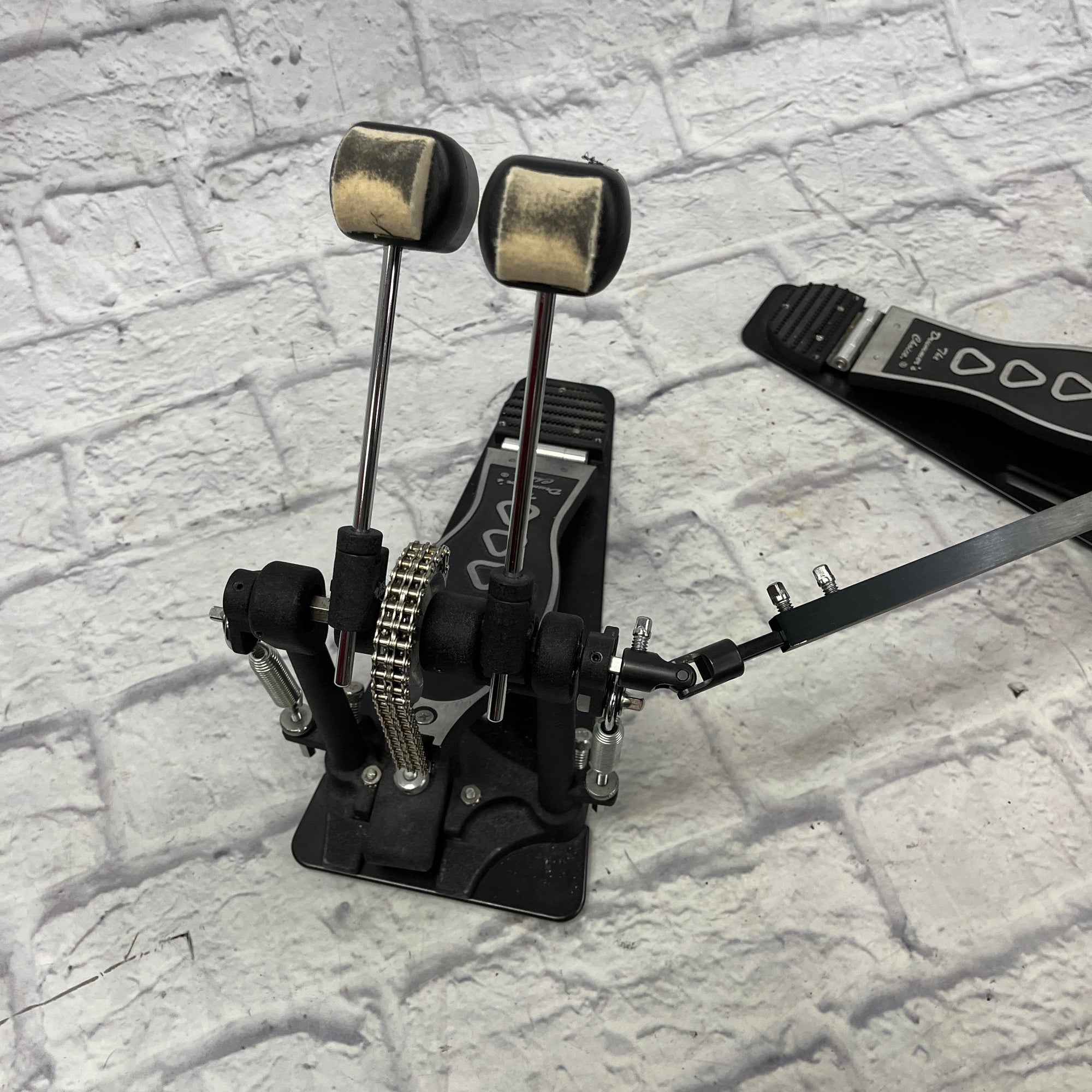 DW 3000 Double Kick Pedal