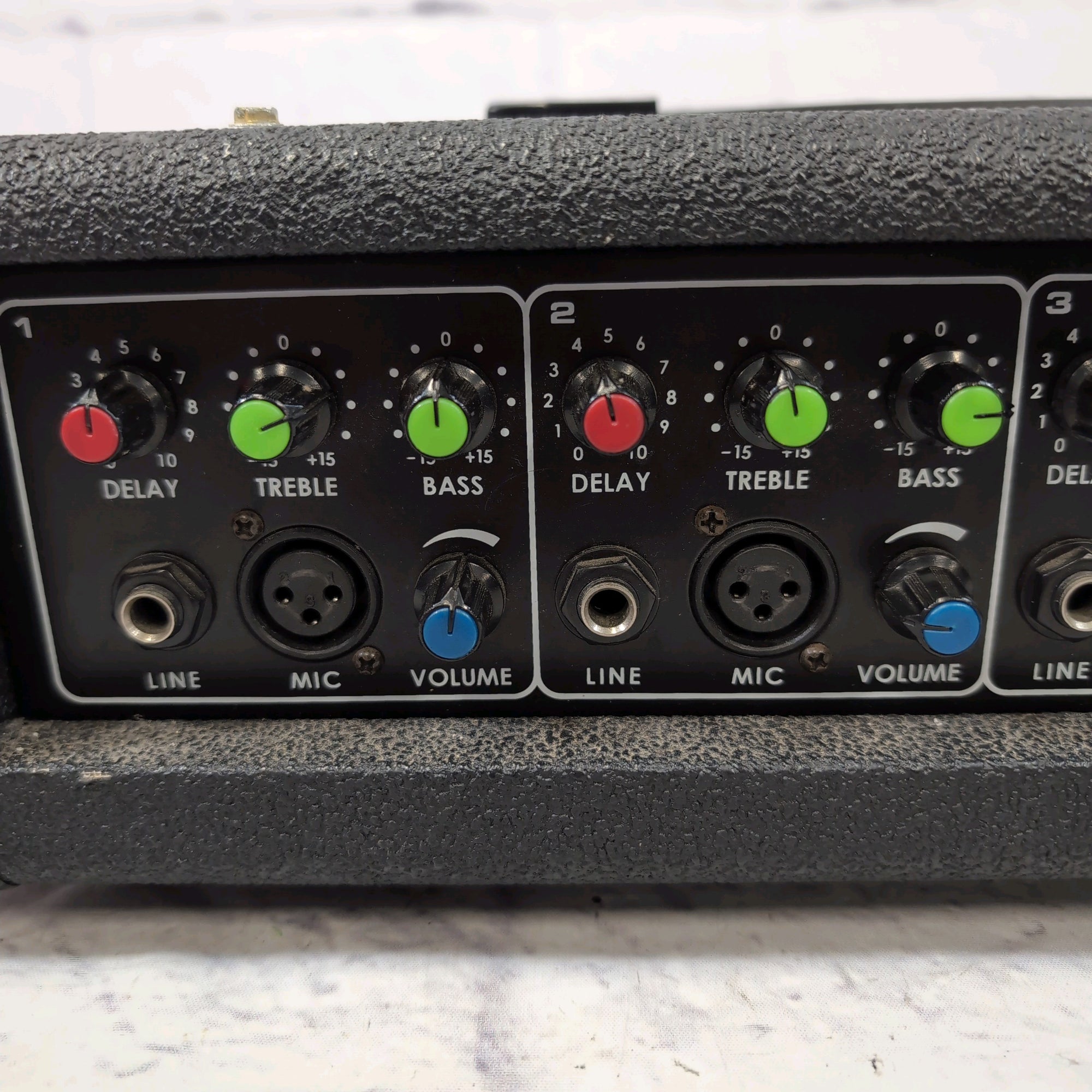 Hollinger PA-120 4 Channel Powered Mixer w/ Effects