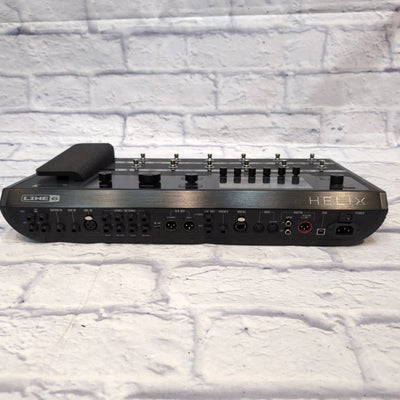 Line 6 Helix Floor - Tour Grade Guitar Multi-Effects Floor Processor