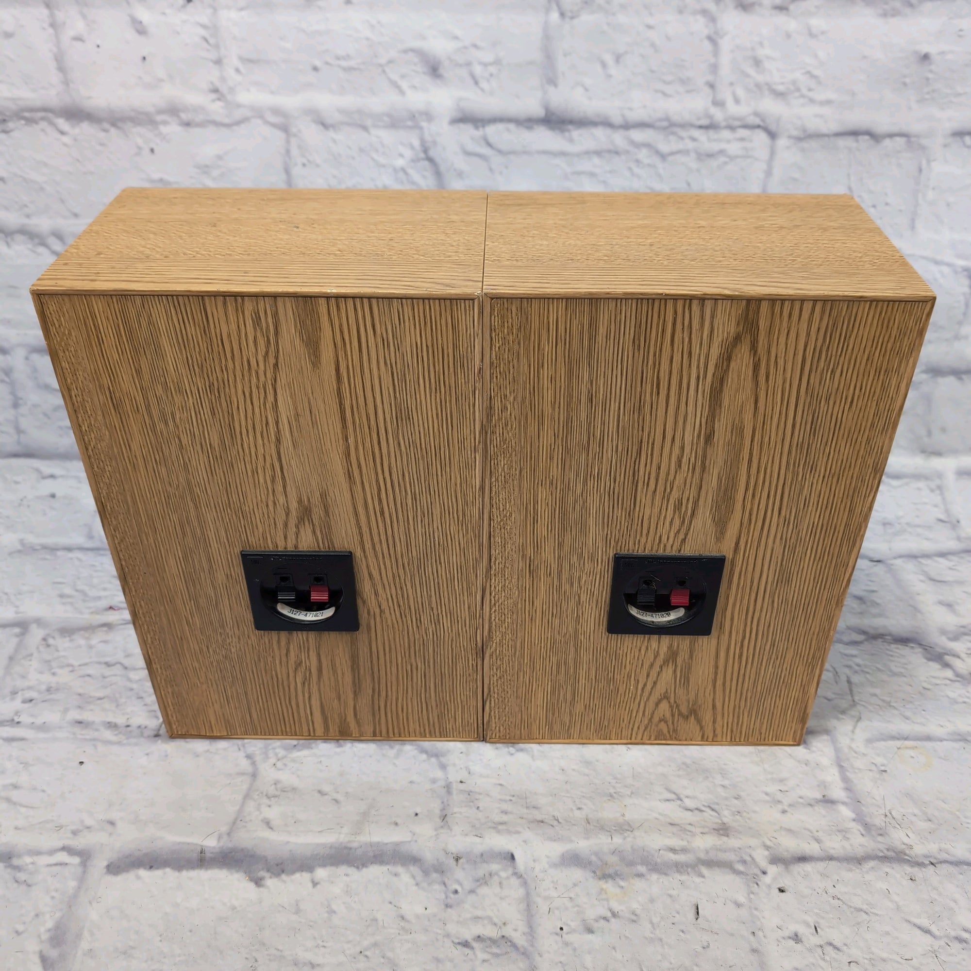 JBL 2500 Bookshelf Stereo Speakers