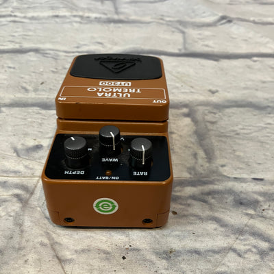 Behringer UT300 Ultra Tremolo Pedal
